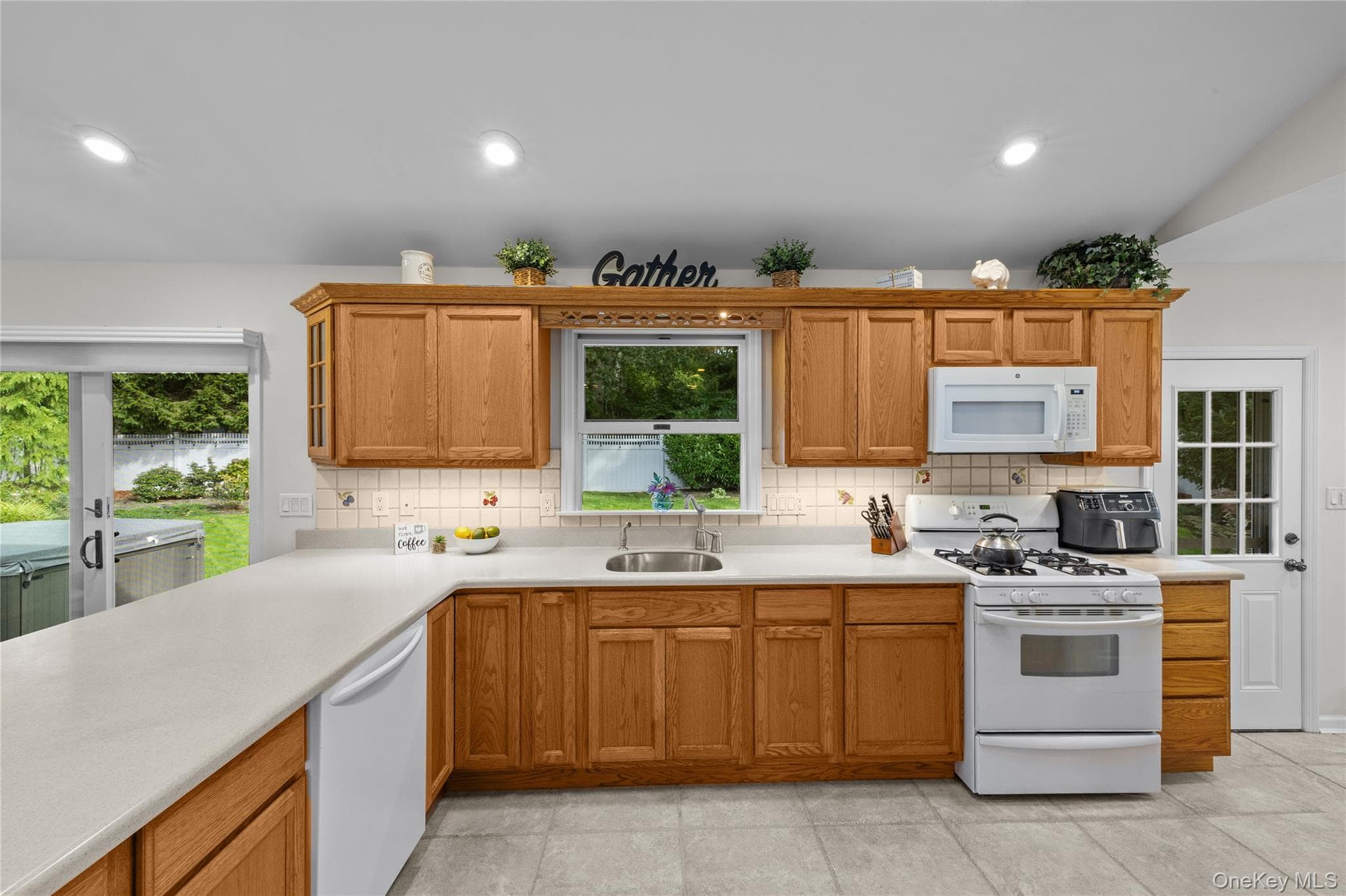 51 Beachfern Road thumbnail 19