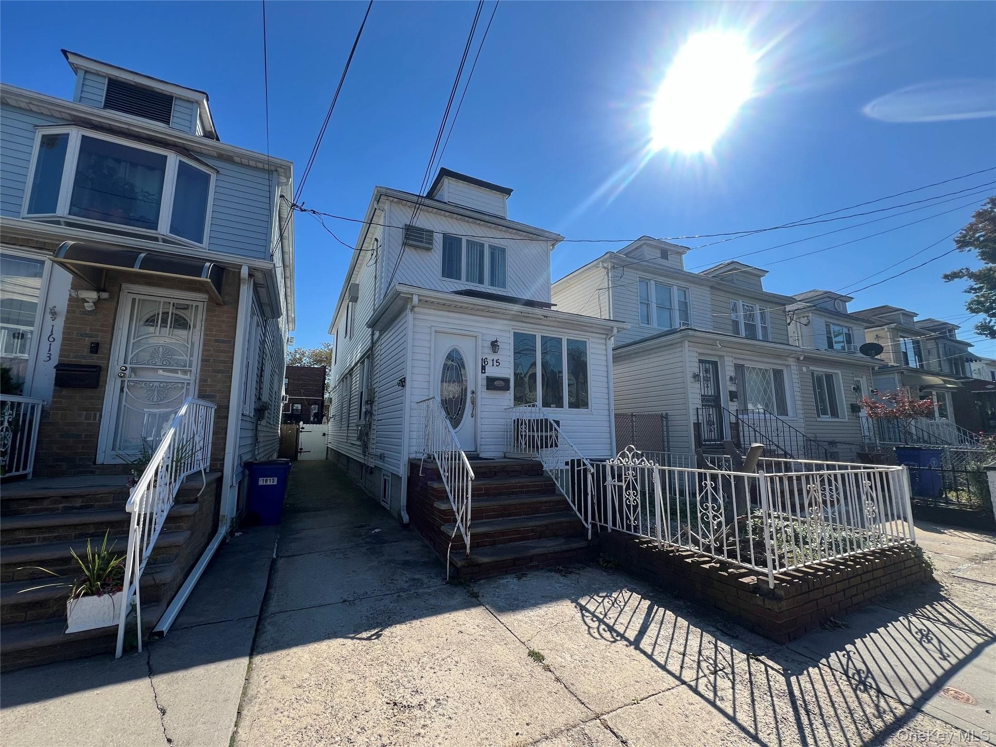 1615 E 51st Street thumbnail 2