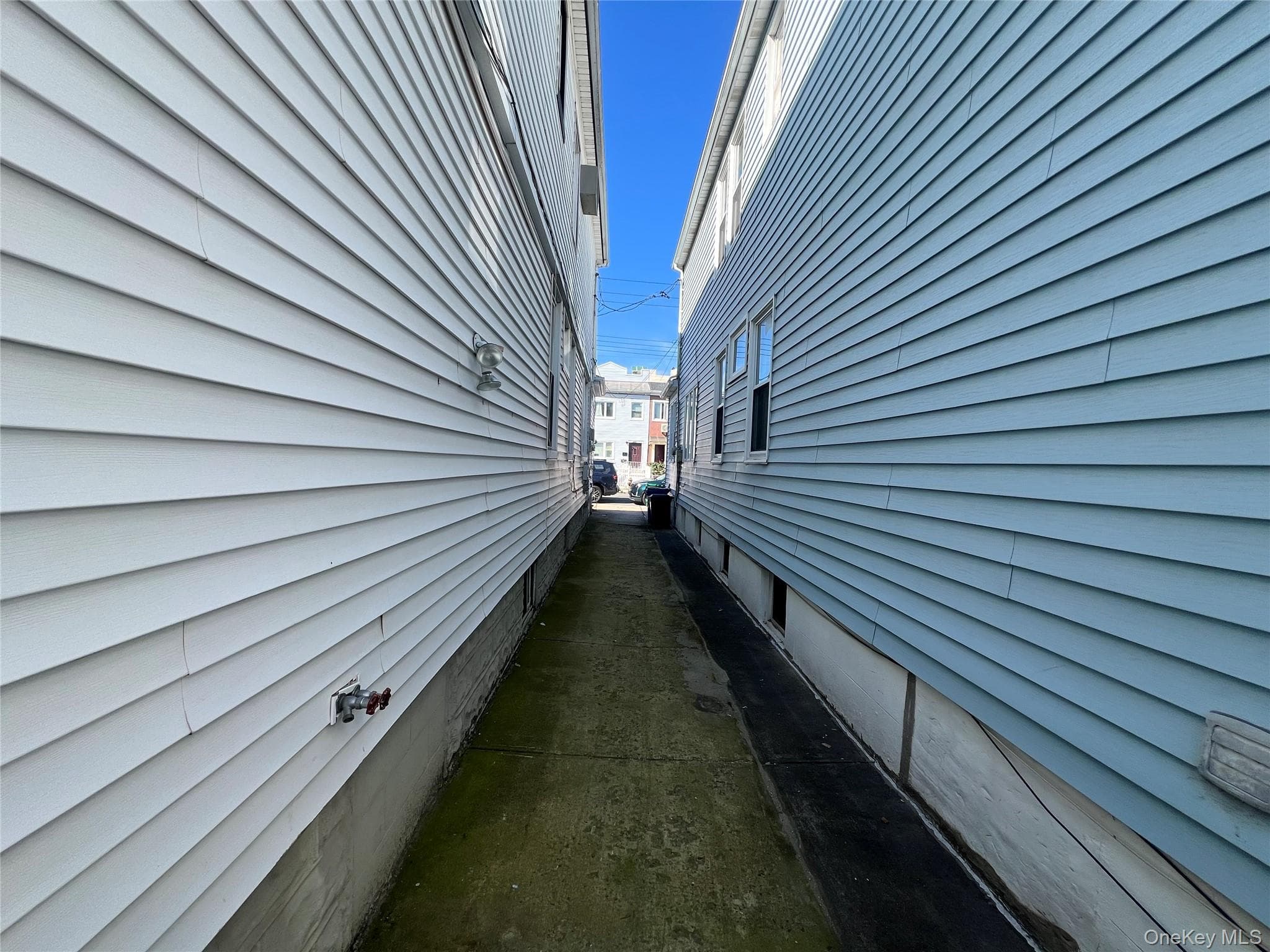 1615 E 51st Street thumbnail 14