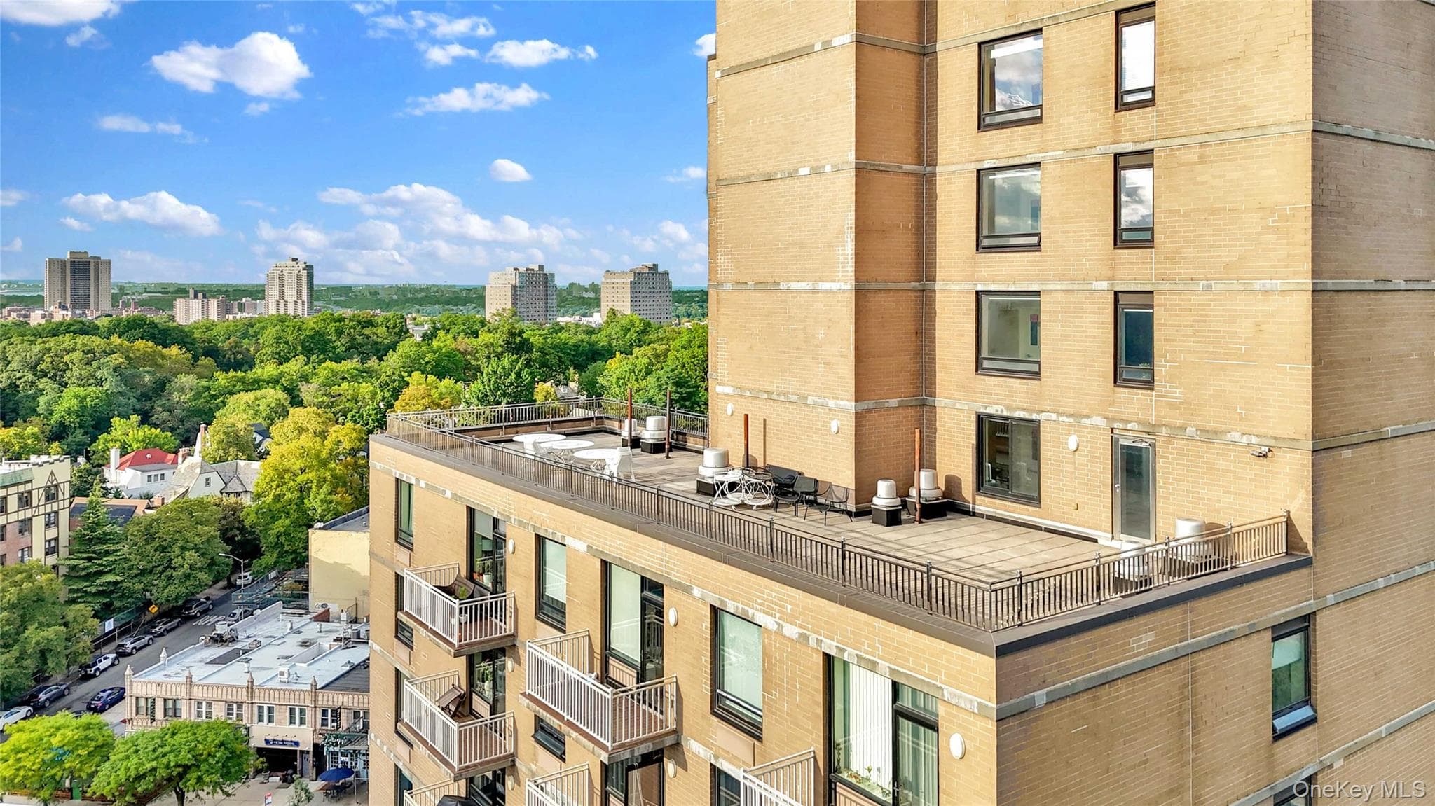 11624 Grosvenor Lane Unit: 15A thumbnail 33