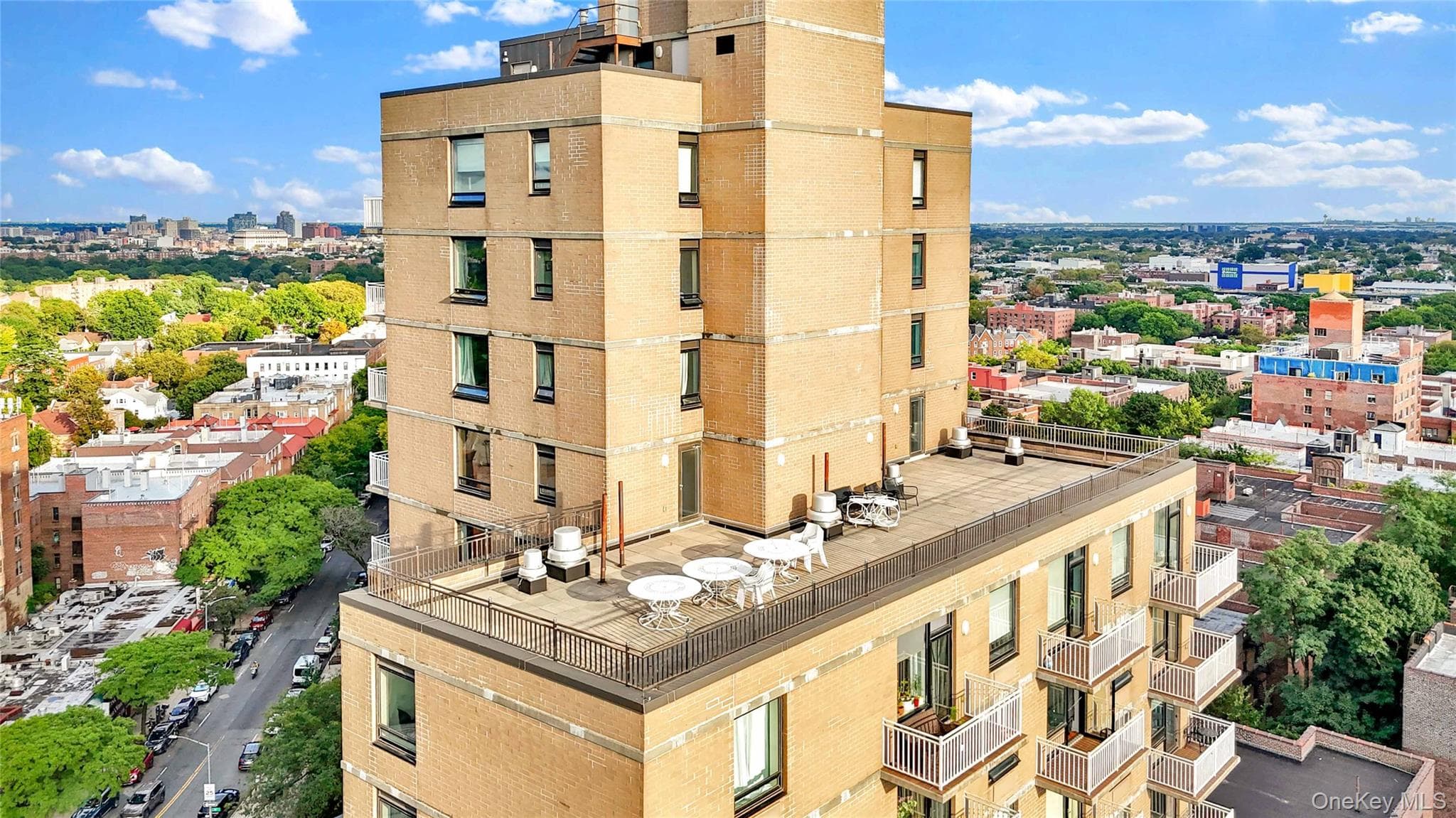 11624 Grosvenor Lane Unit: 15A thumbnail 30