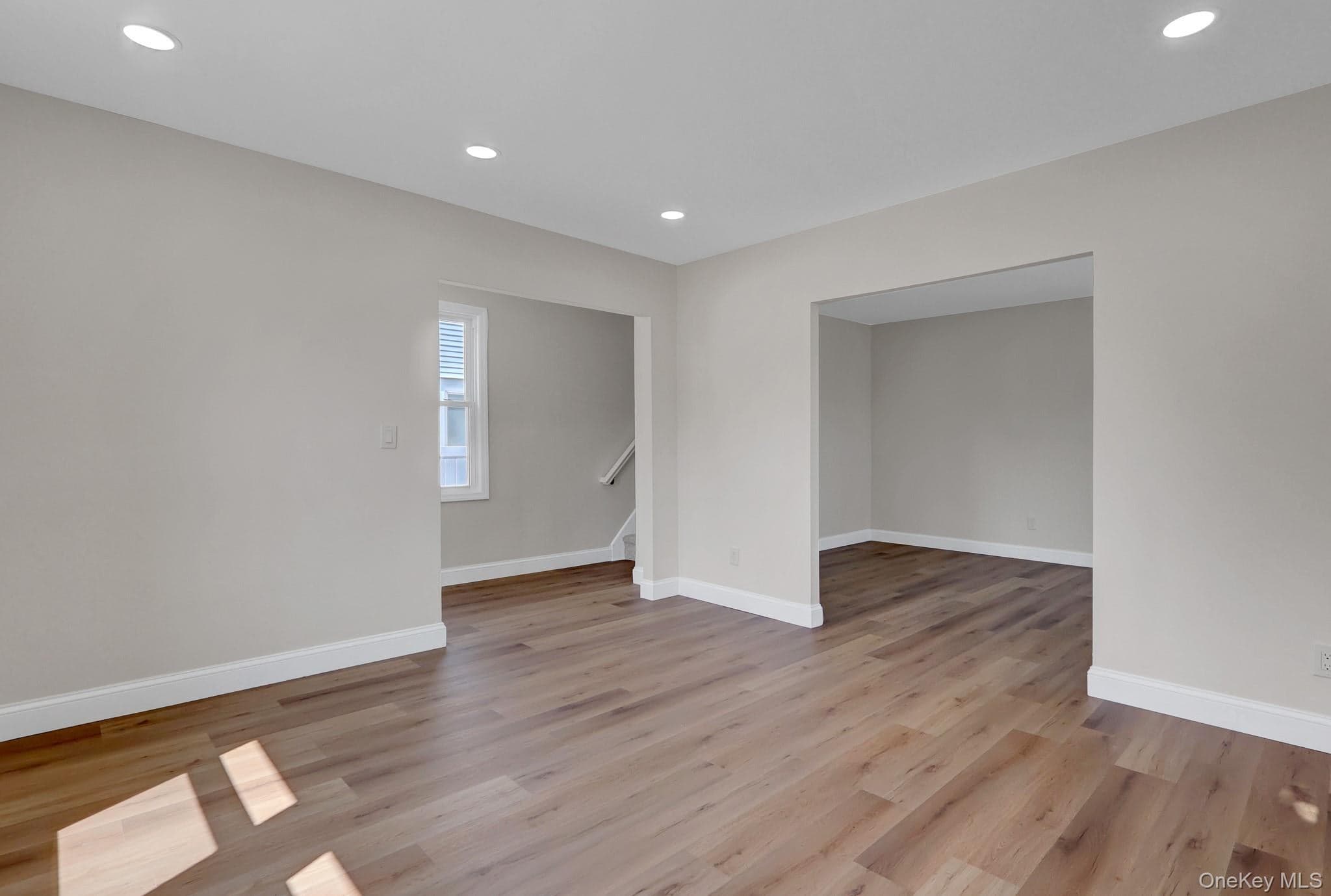 15 Stratford Avenue thumbnail 6