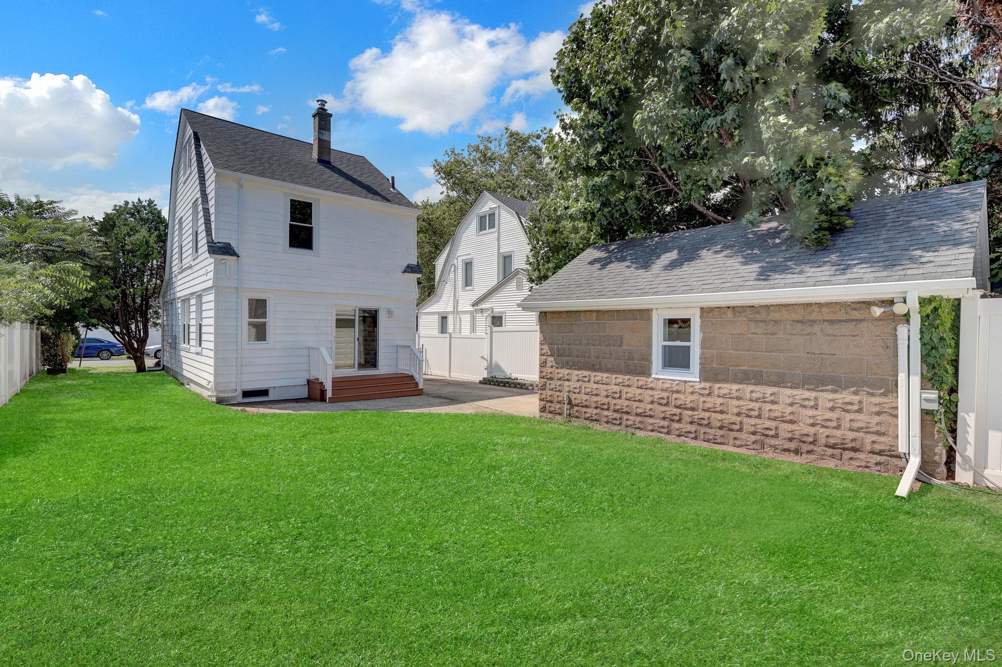 15 Stratford Avenue thumbnail 28