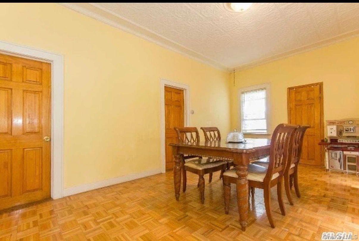 777 W Merrick Road thumbnail 6