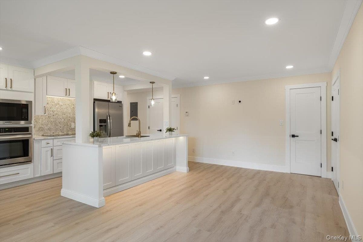 263 River Avenue Unit: 19 thumbnail 5