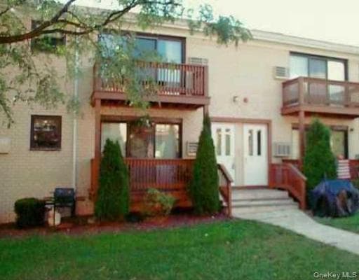 175 Sneden Place Unit: 175, Spring Valley