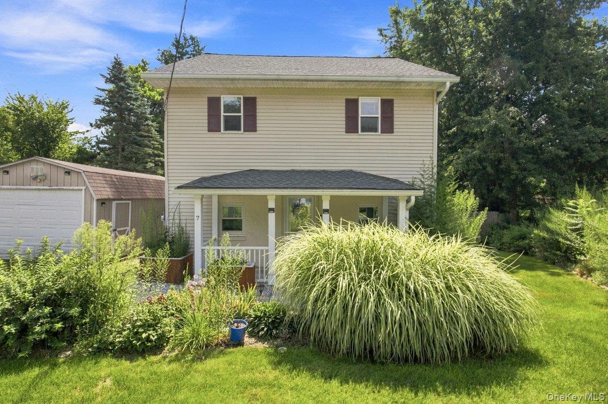 7 Dolfinger Lane photo 1