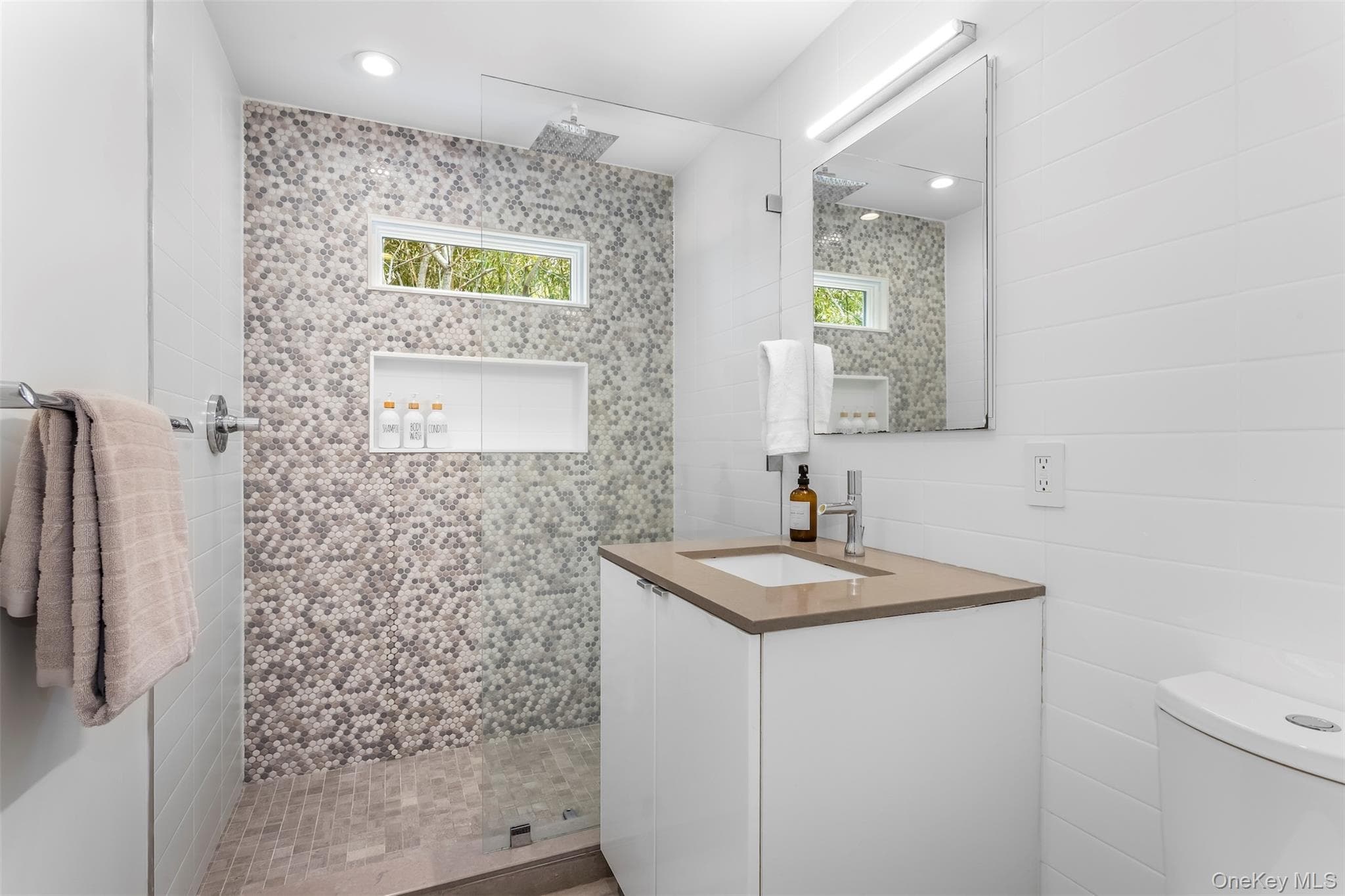 279 Bay Walk thumbnail 11