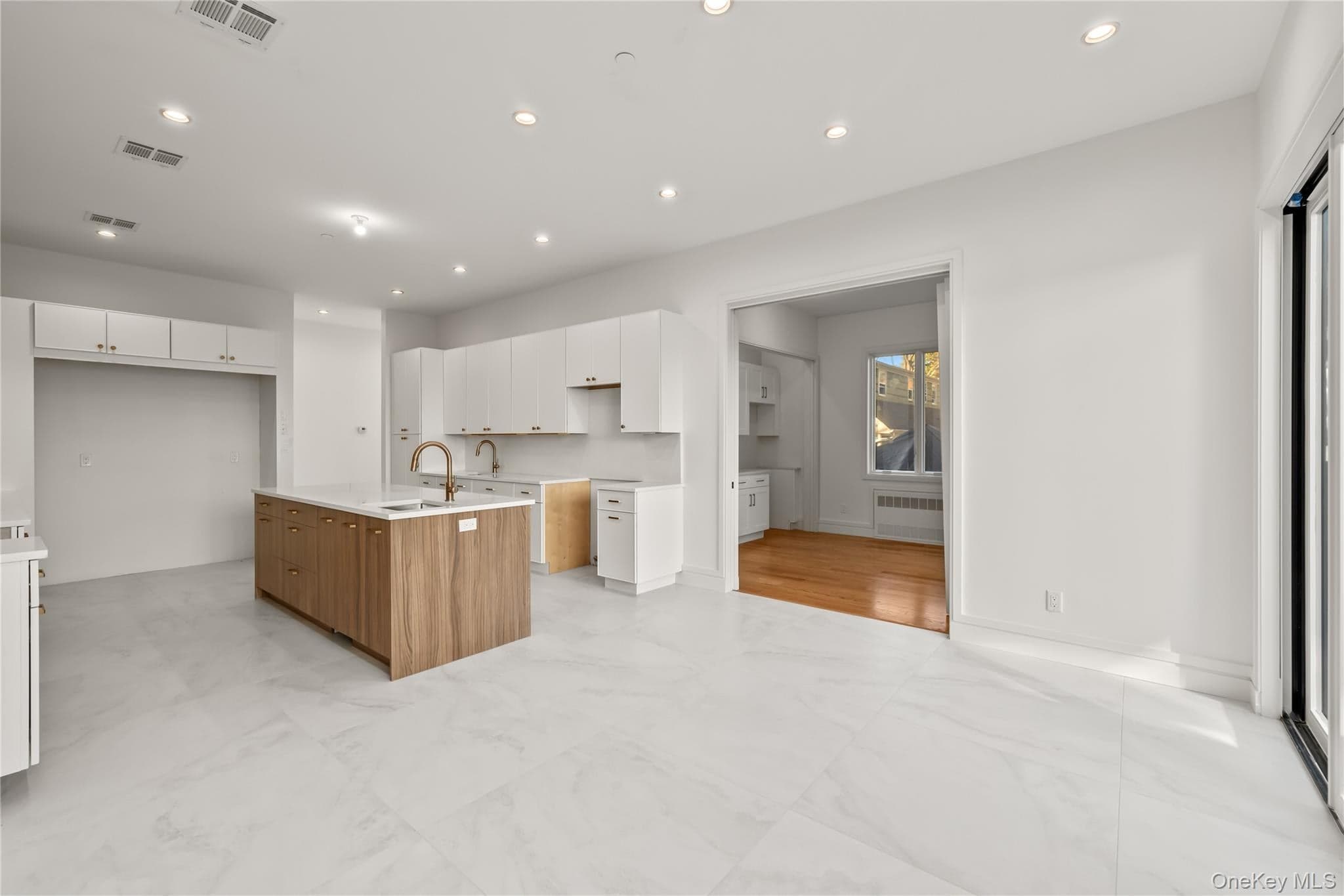 110 Fairview Avenue Unit: #201 thumbnail 10