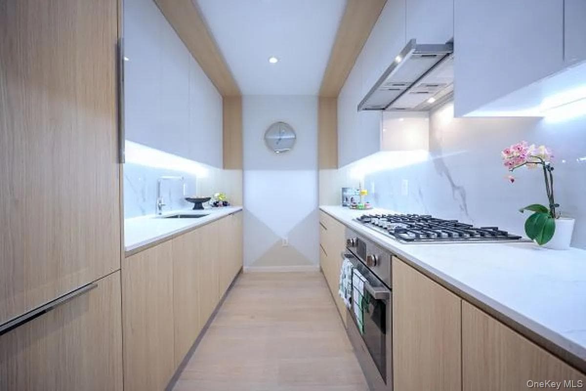 40-22 61st Street Unit: 2M thumbnail 2