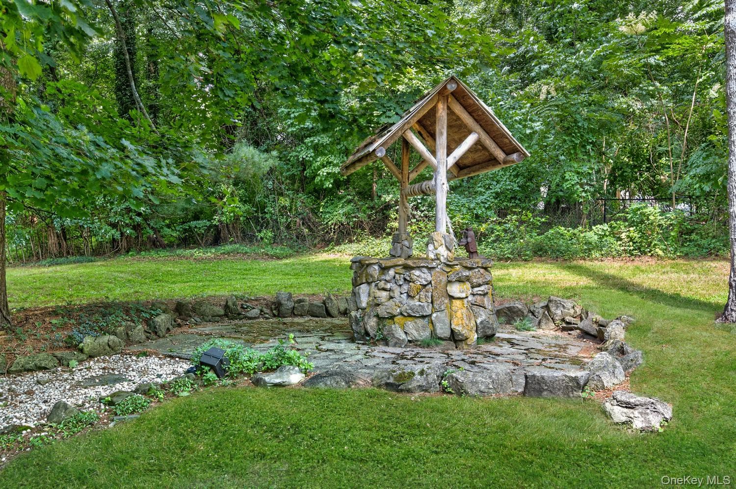 10 Dorchester Drive thumbnail 29
