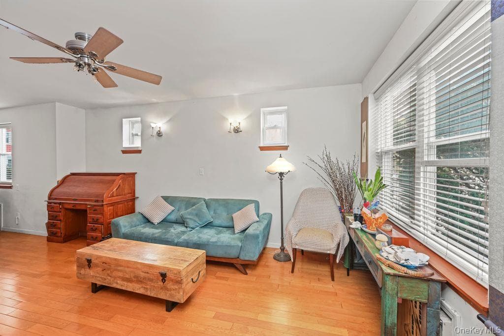 2136 E 28th Street thumbnail 5