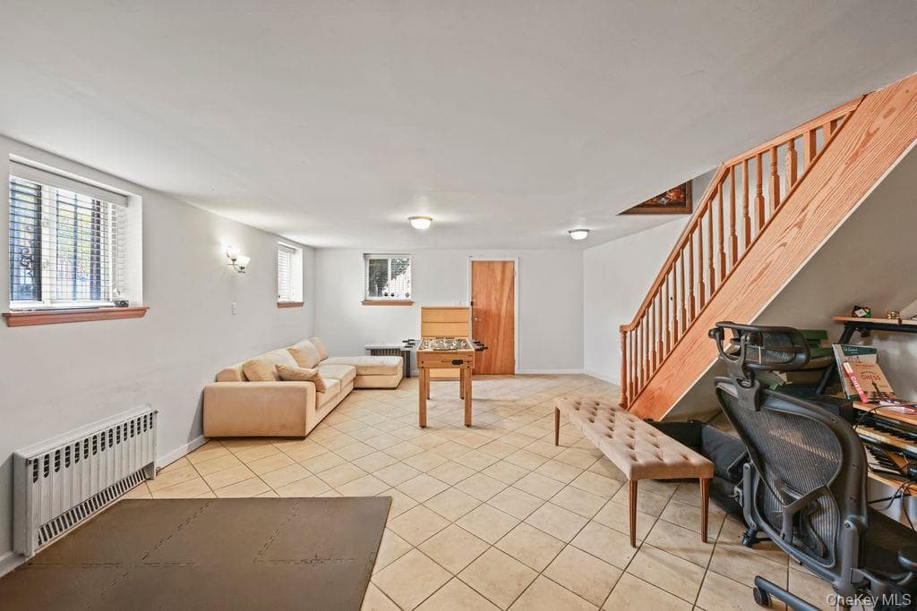 2136 E 28th Street thumbnail 18