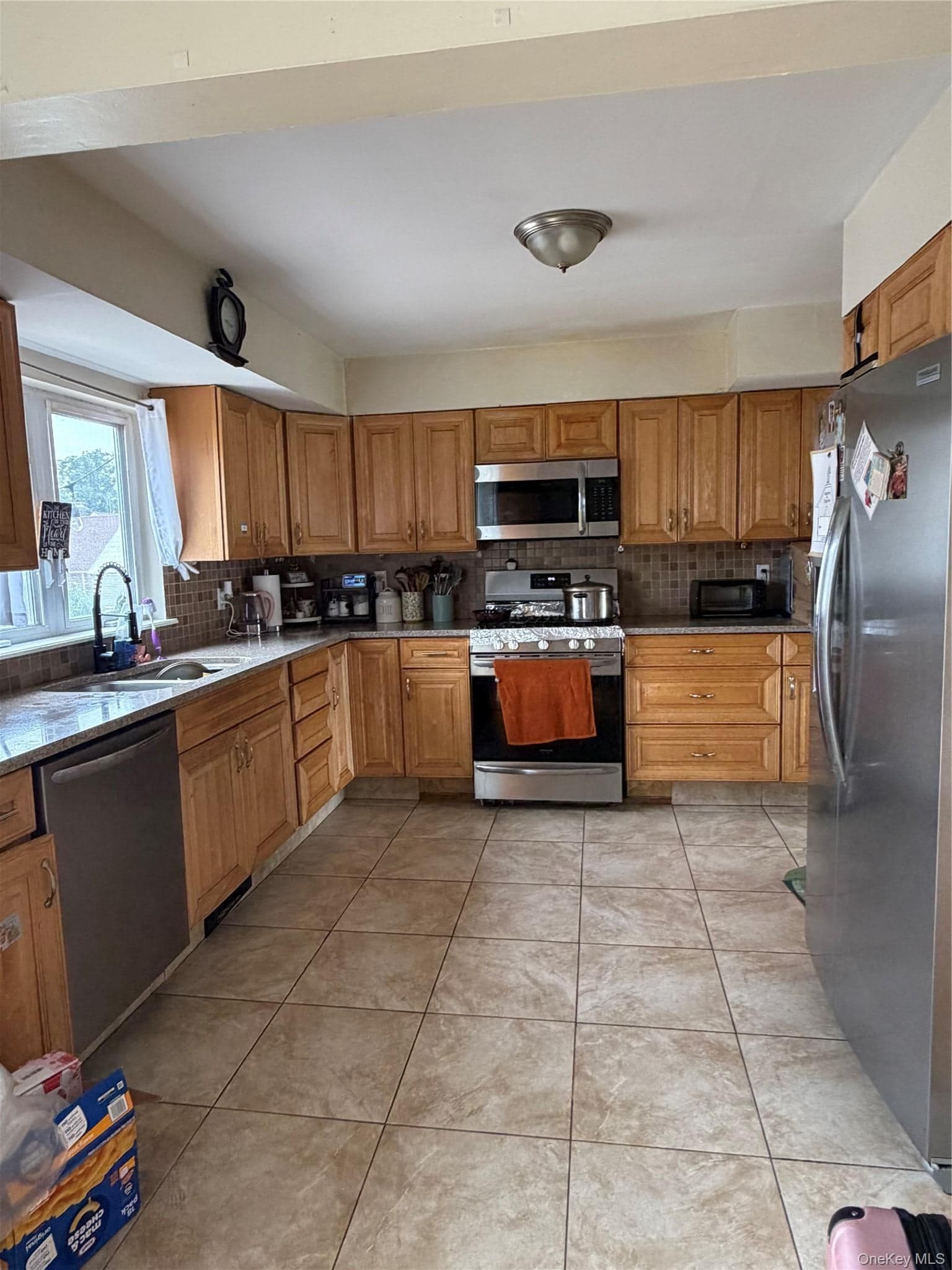 189 Elizabeth Avenue thumbnail 4