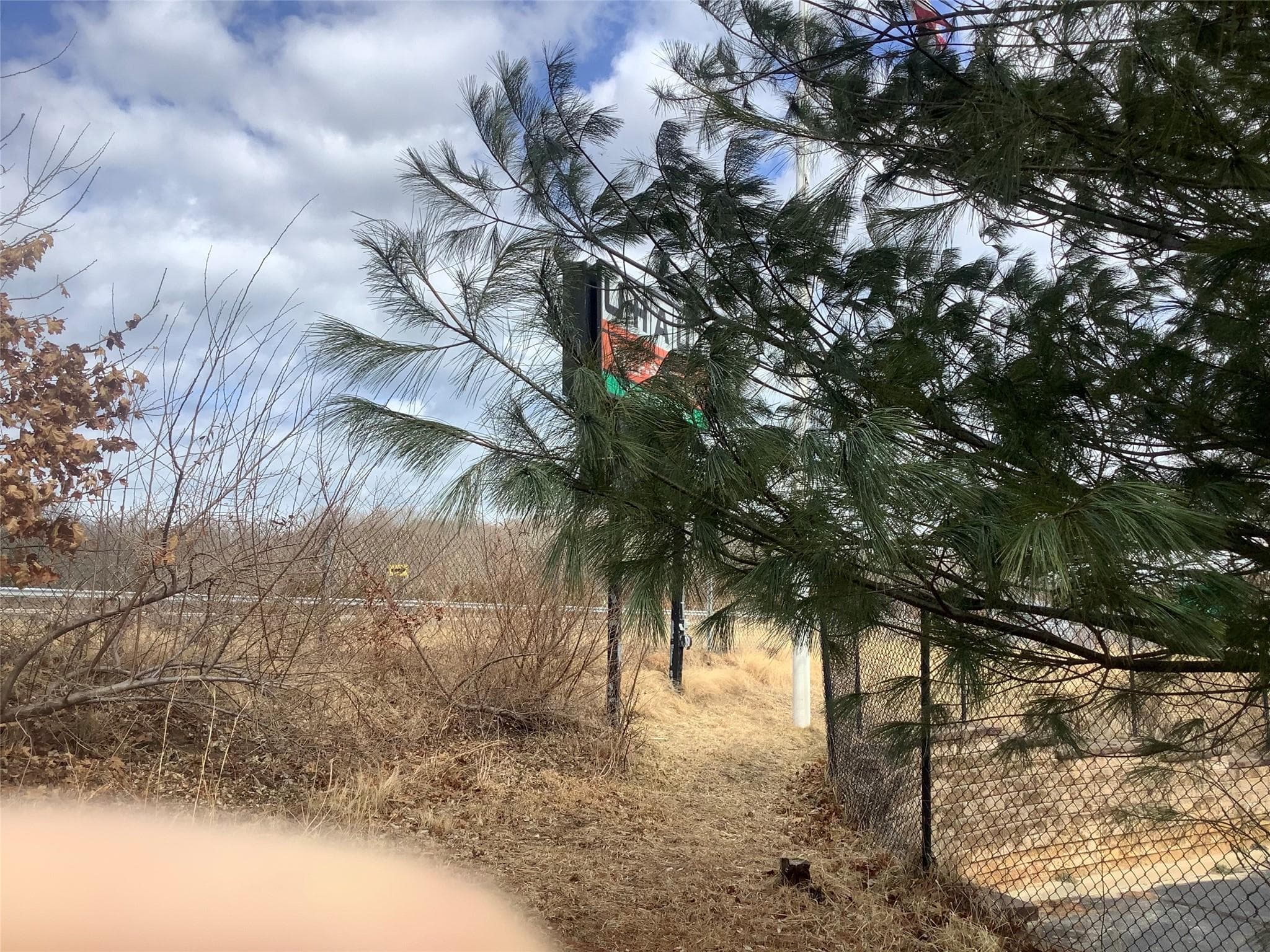 (Left of 2080 River Road) River Road, Calverton