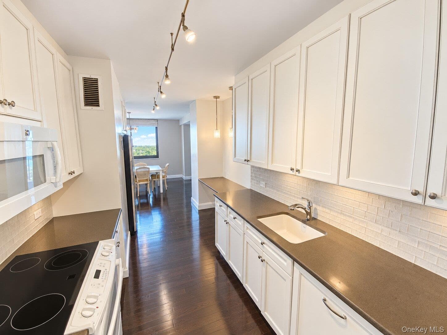27010 Grand Central Parkway Unit: 28H thumbnail 10