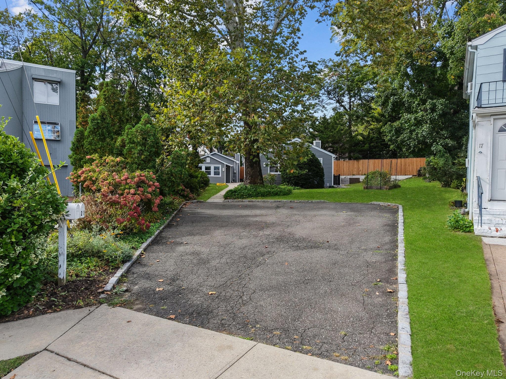 21-23 West Drive thumbnail 30