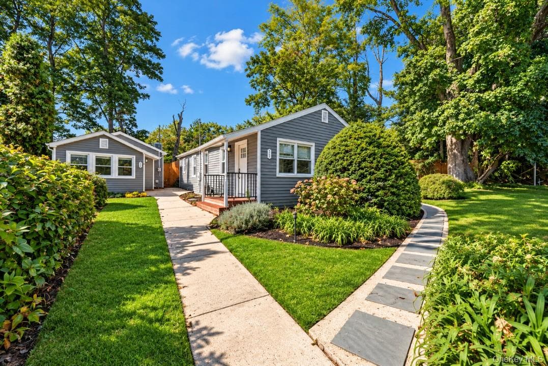 21-23 West Drive, Port Washington