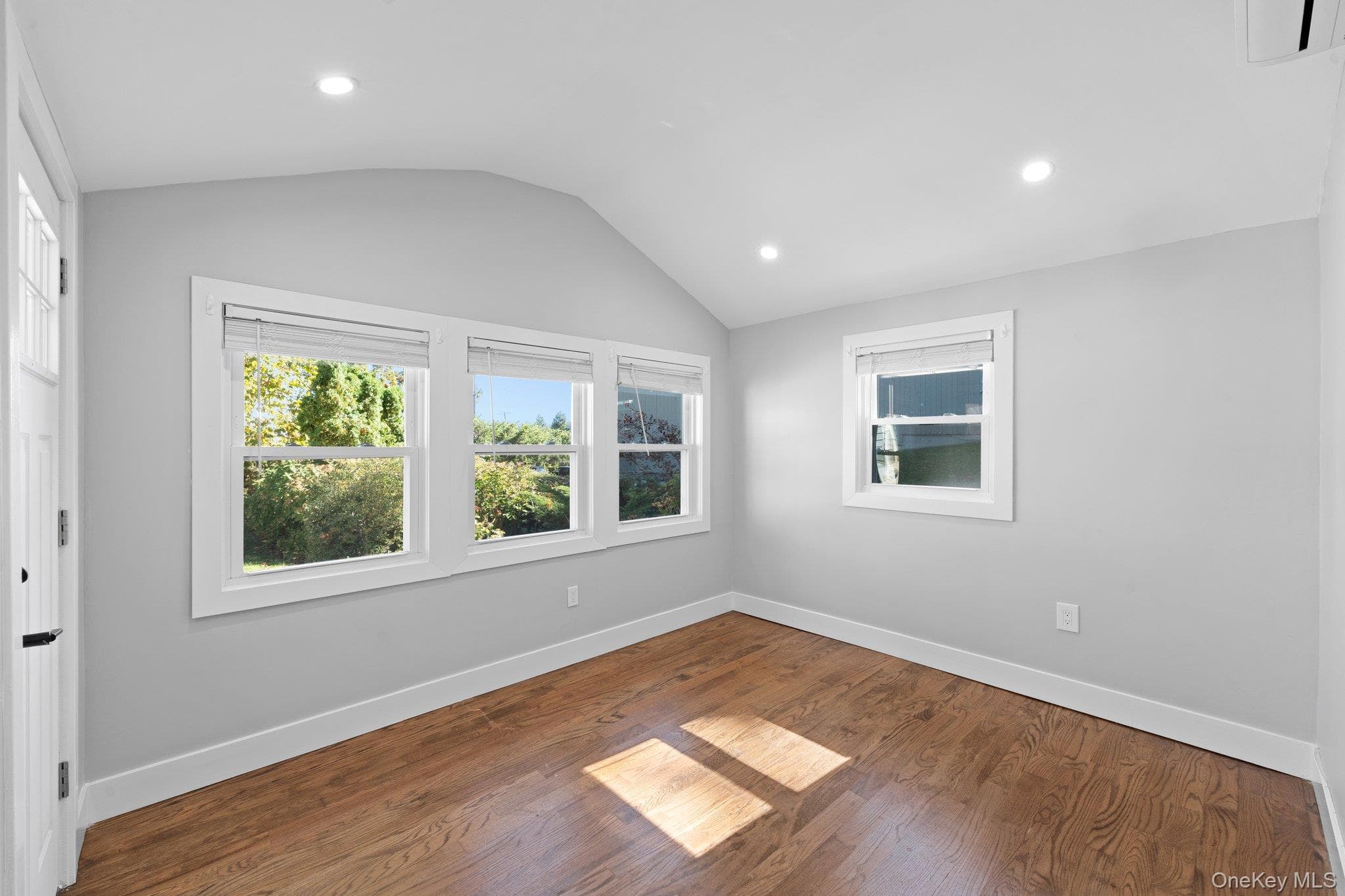 21-23 West Drive thumbnail 28