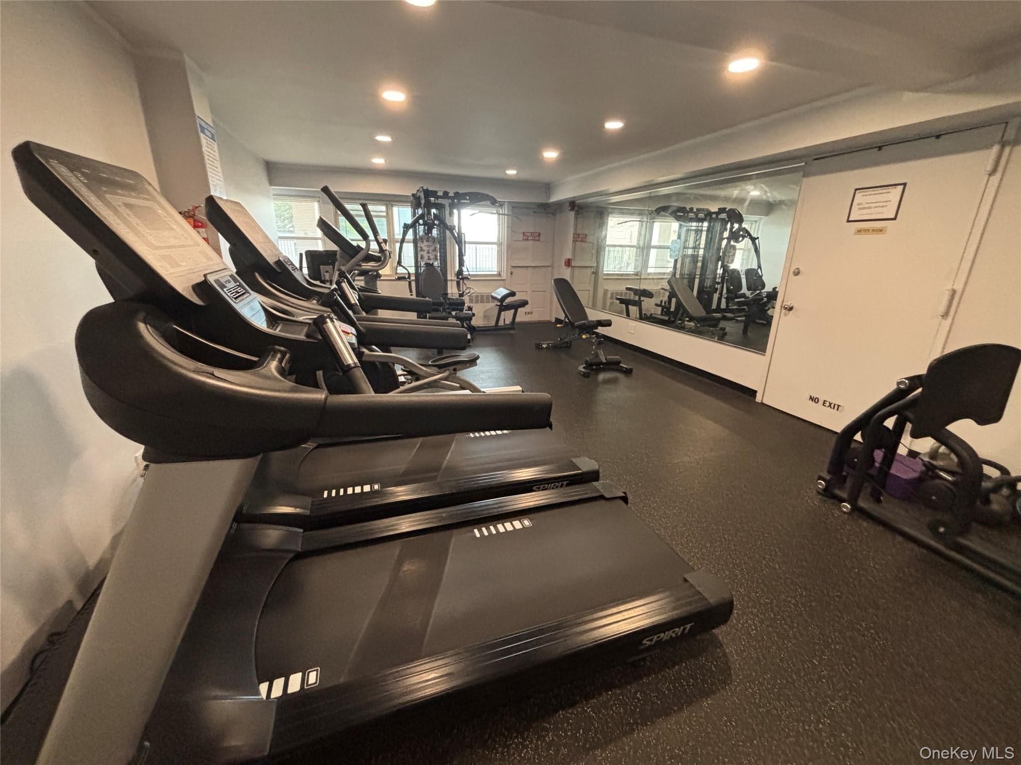 410 E Broadway Unit: 3S thumbnail 16