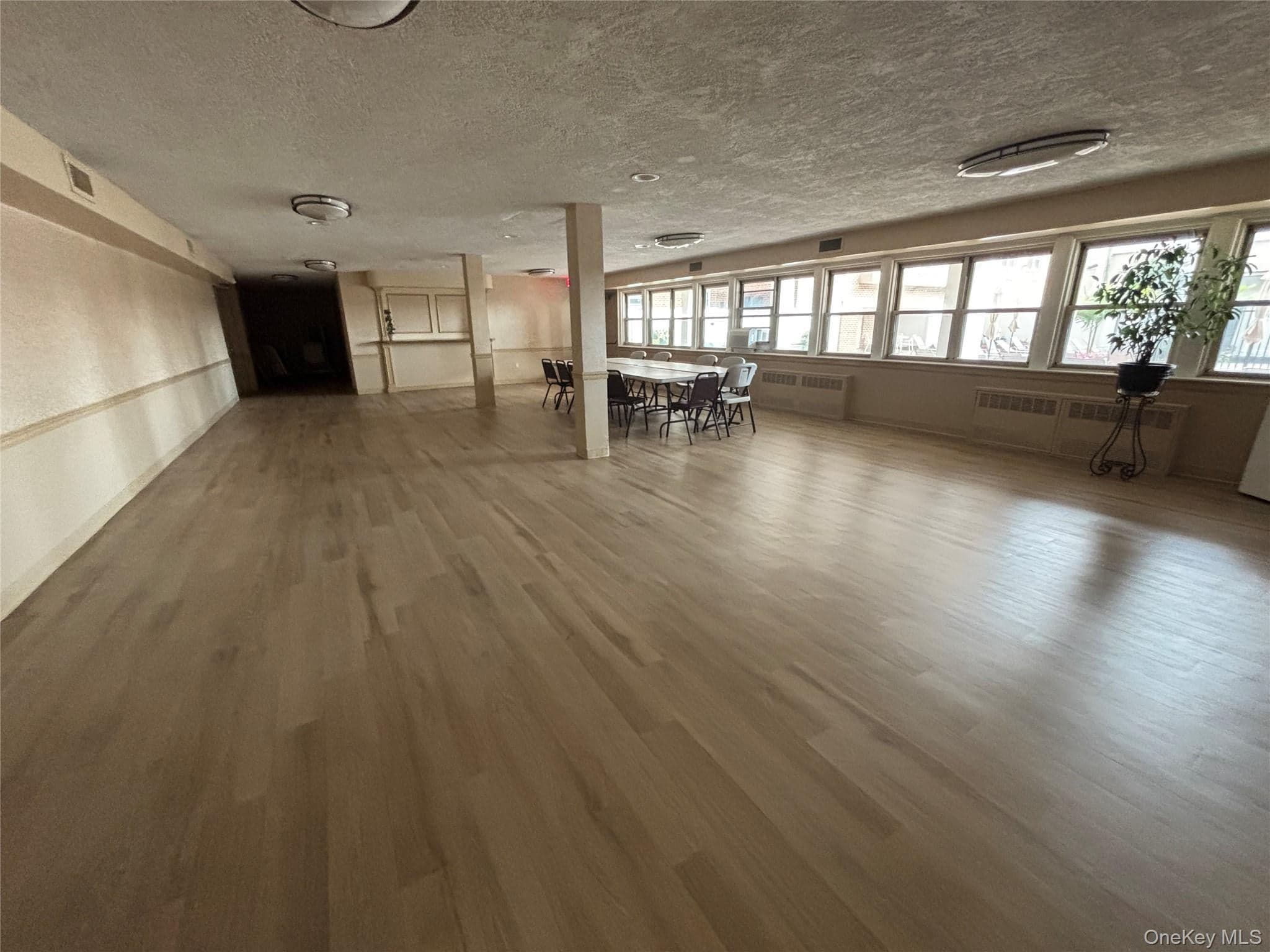 410 E Broadway Unit: 3S thumbnail 15
