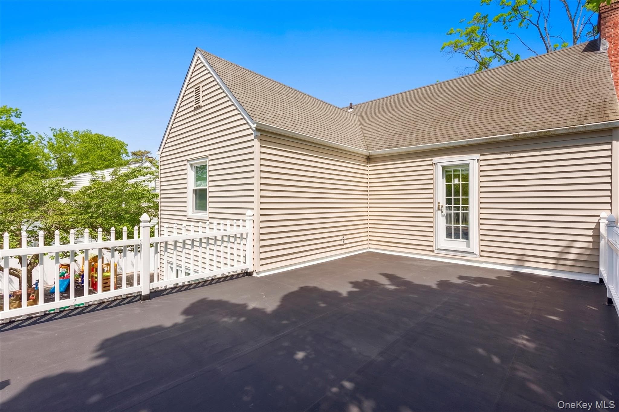 1566 Pebble Lane thumbnail 33