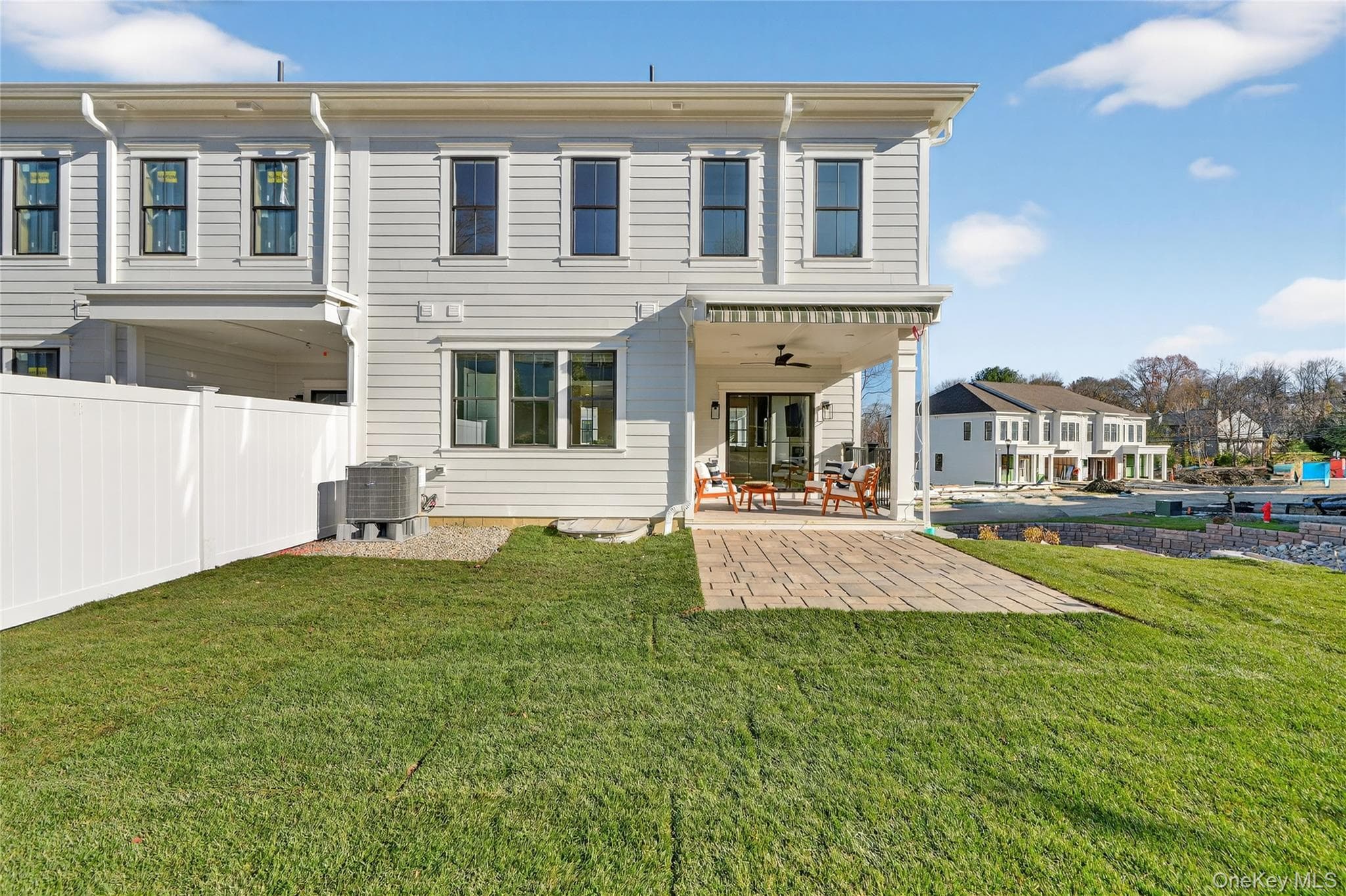 1811 Soundview Court thumbnail 30