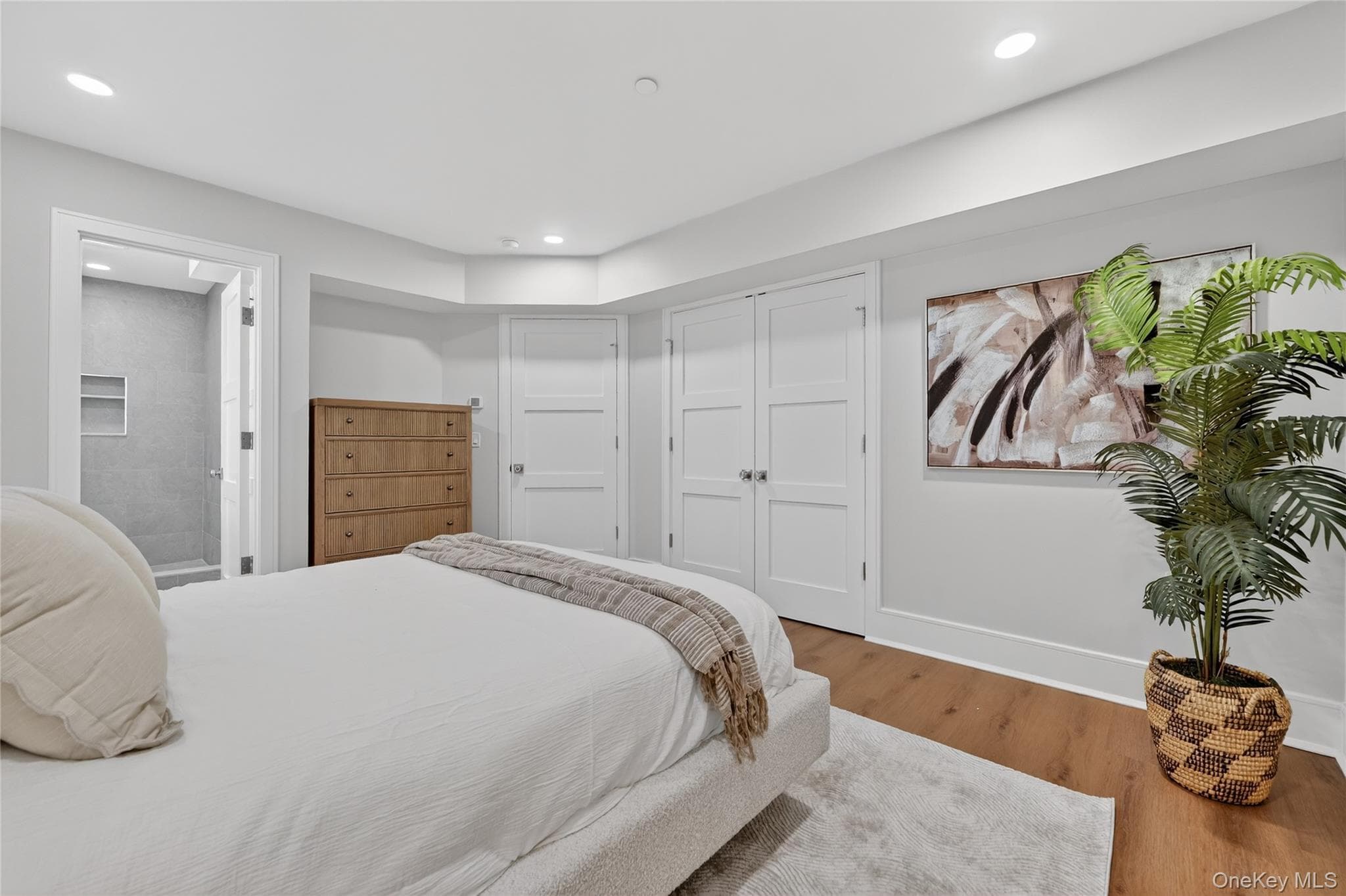 1811 Soundview Court thumbnail 25
