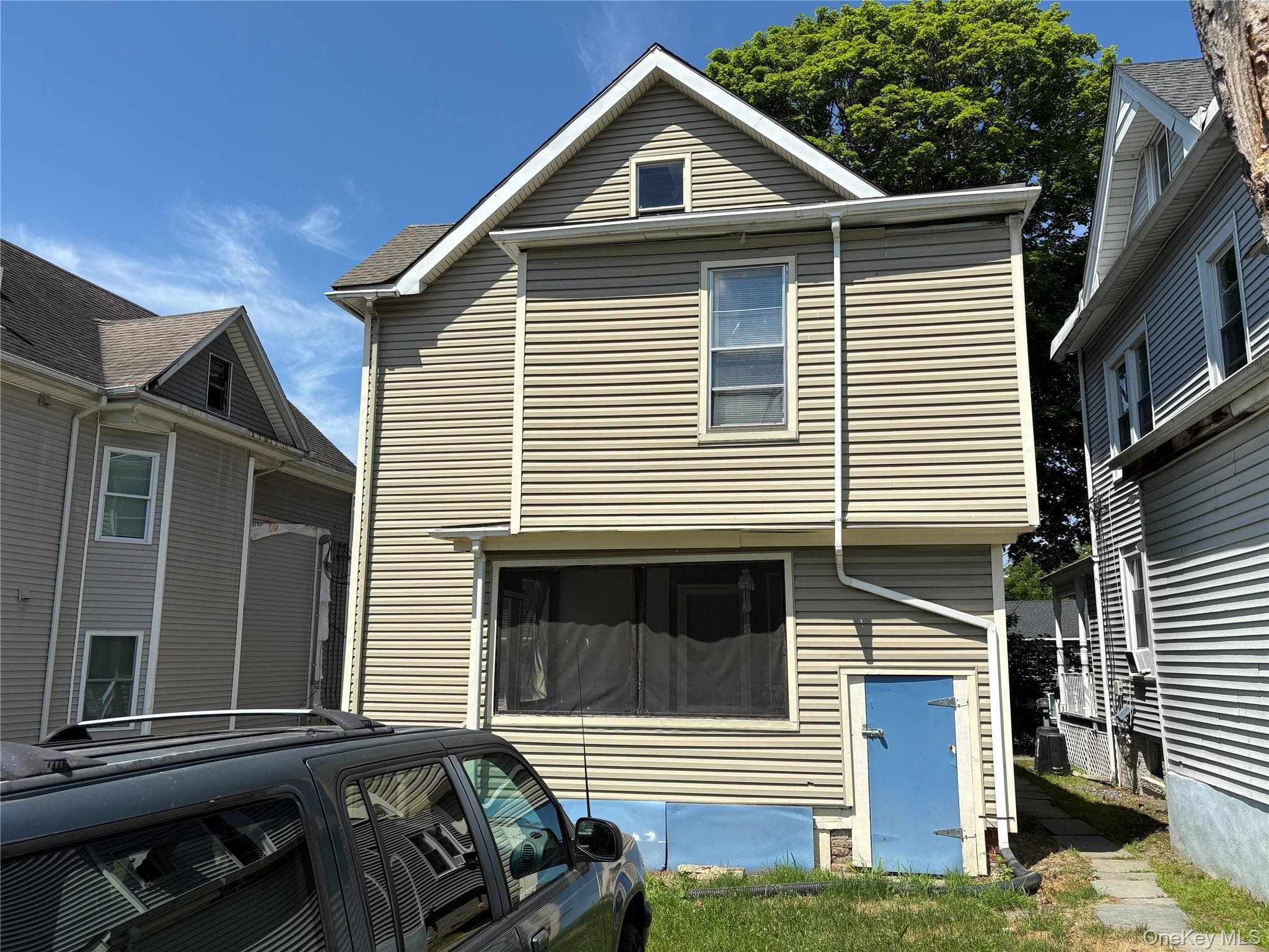 137 N Clinton Street thumbnail 29