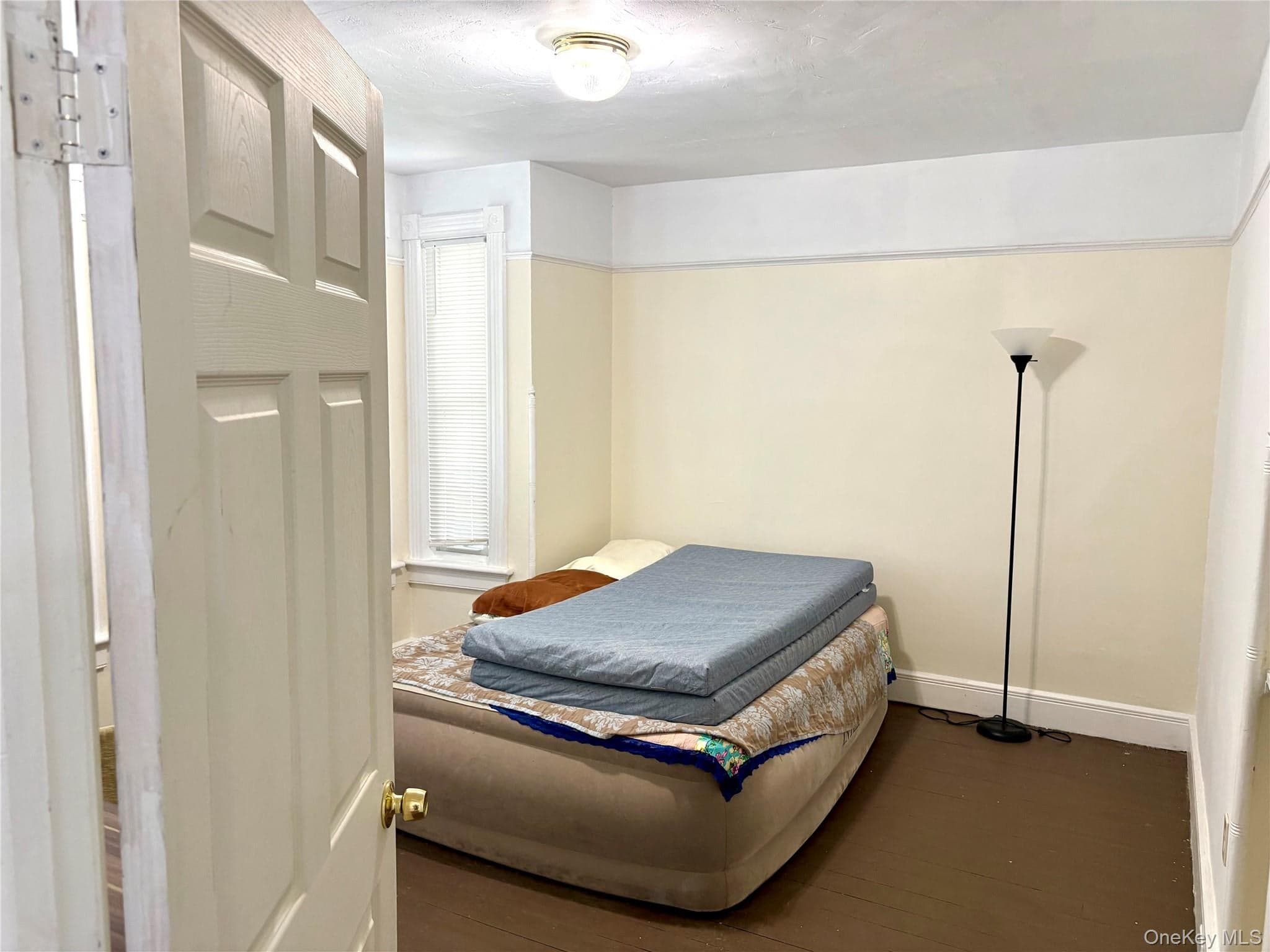 137 N Clinton Street thumbnail 19