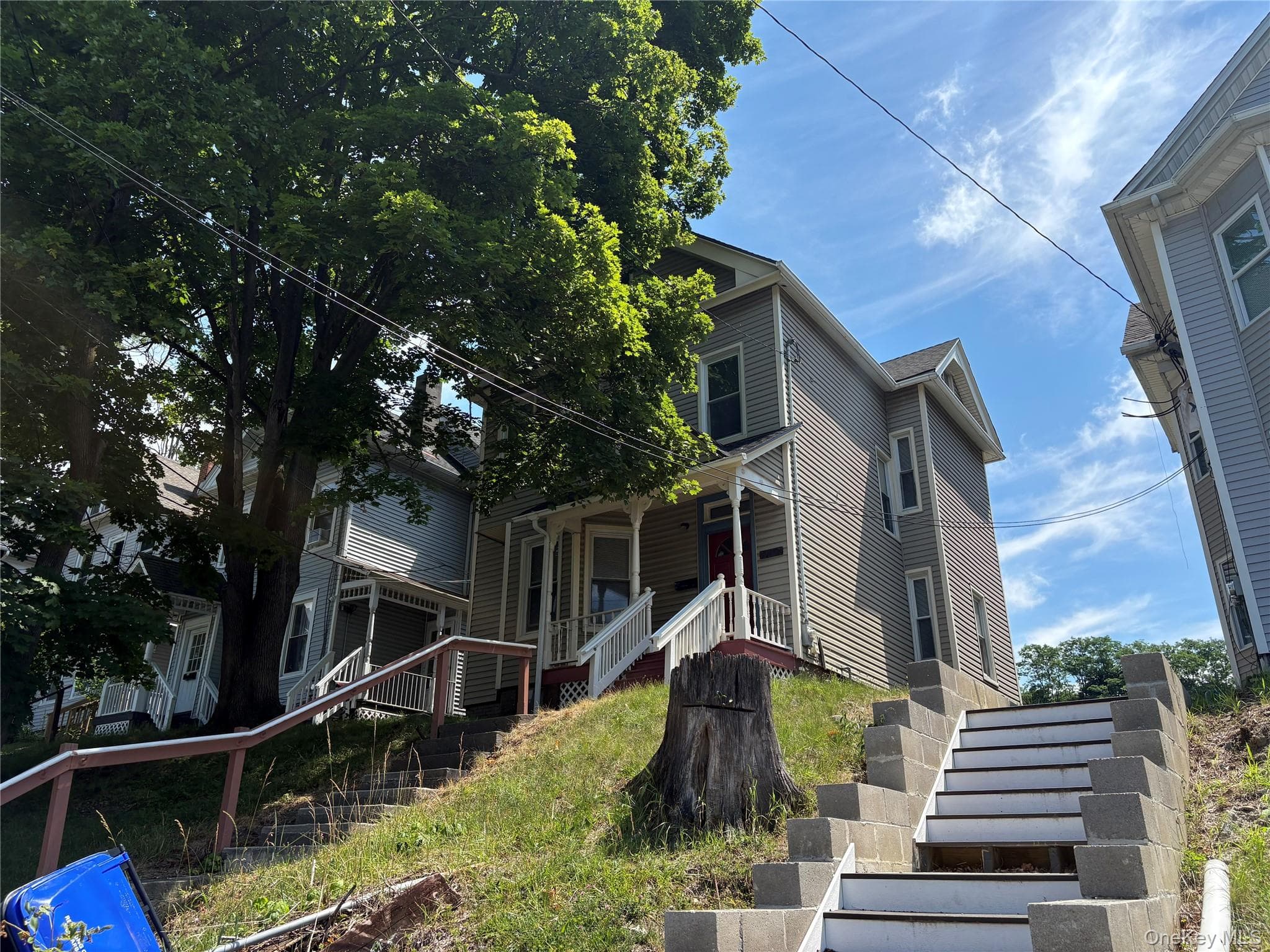 137 N Clinton Street thumbnail 4