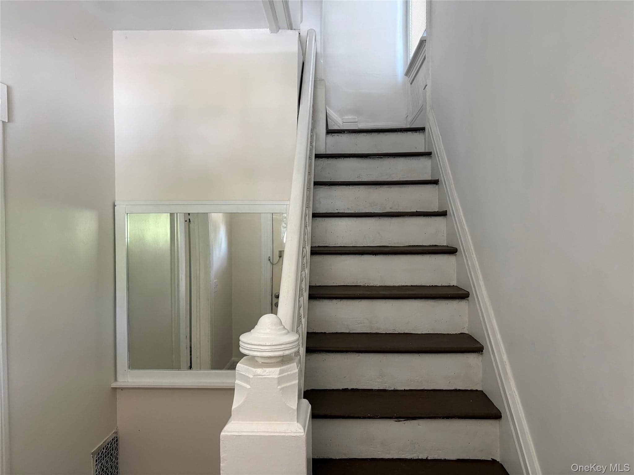 137 N Clinton Street thumbnail 16