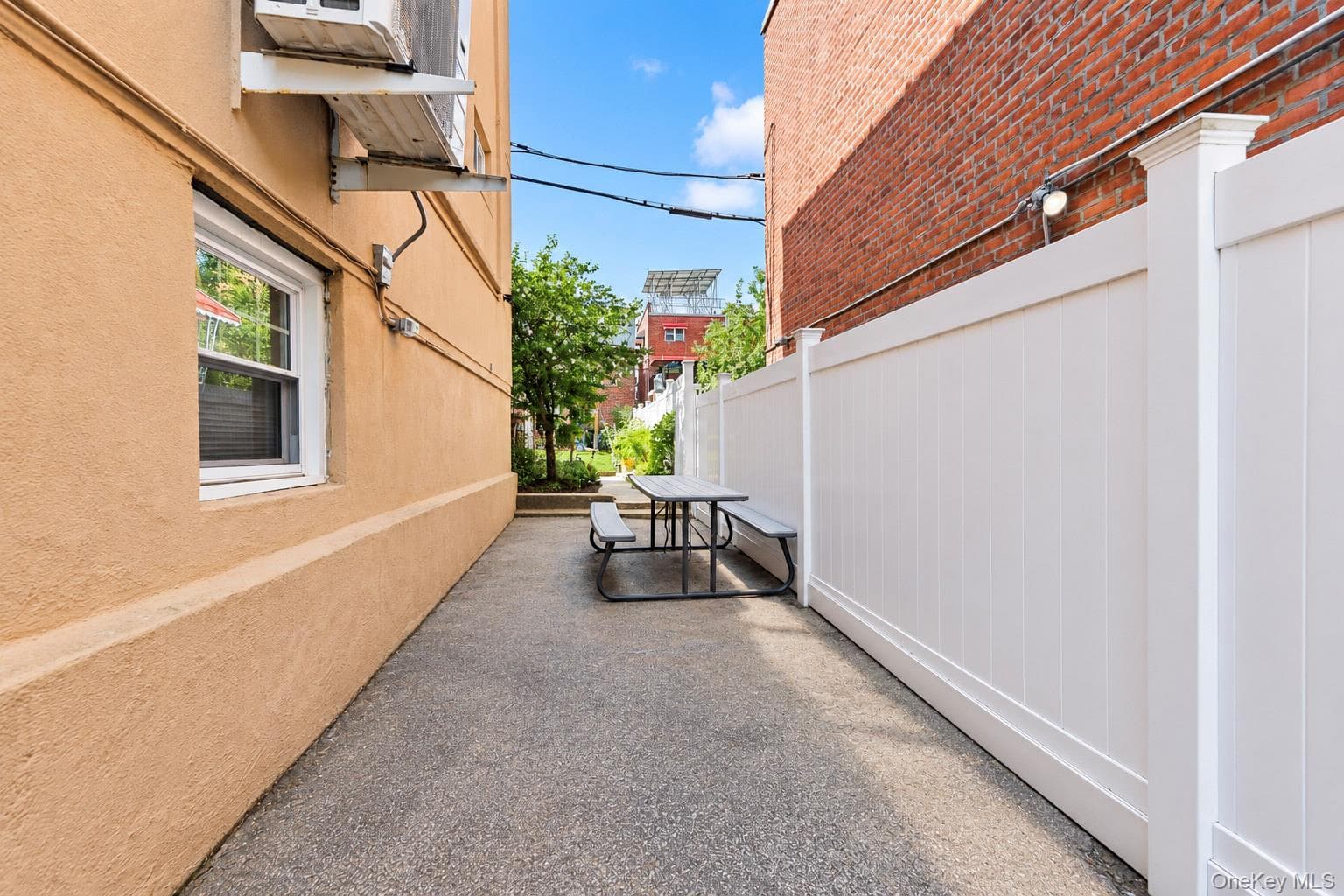 3035 Yates Avenue thumbnail 5