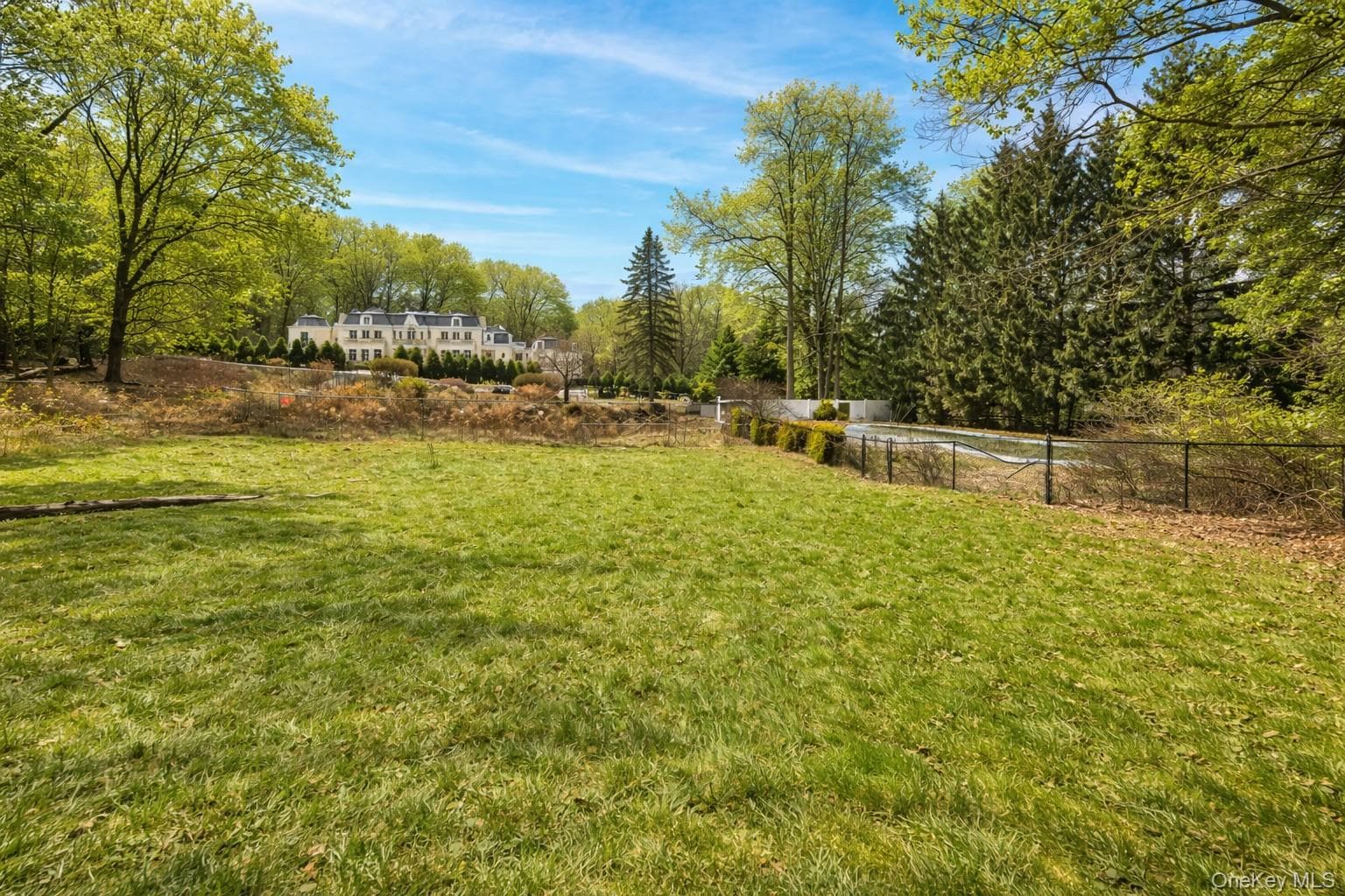 17 Briarwood Lane thumbnail 5