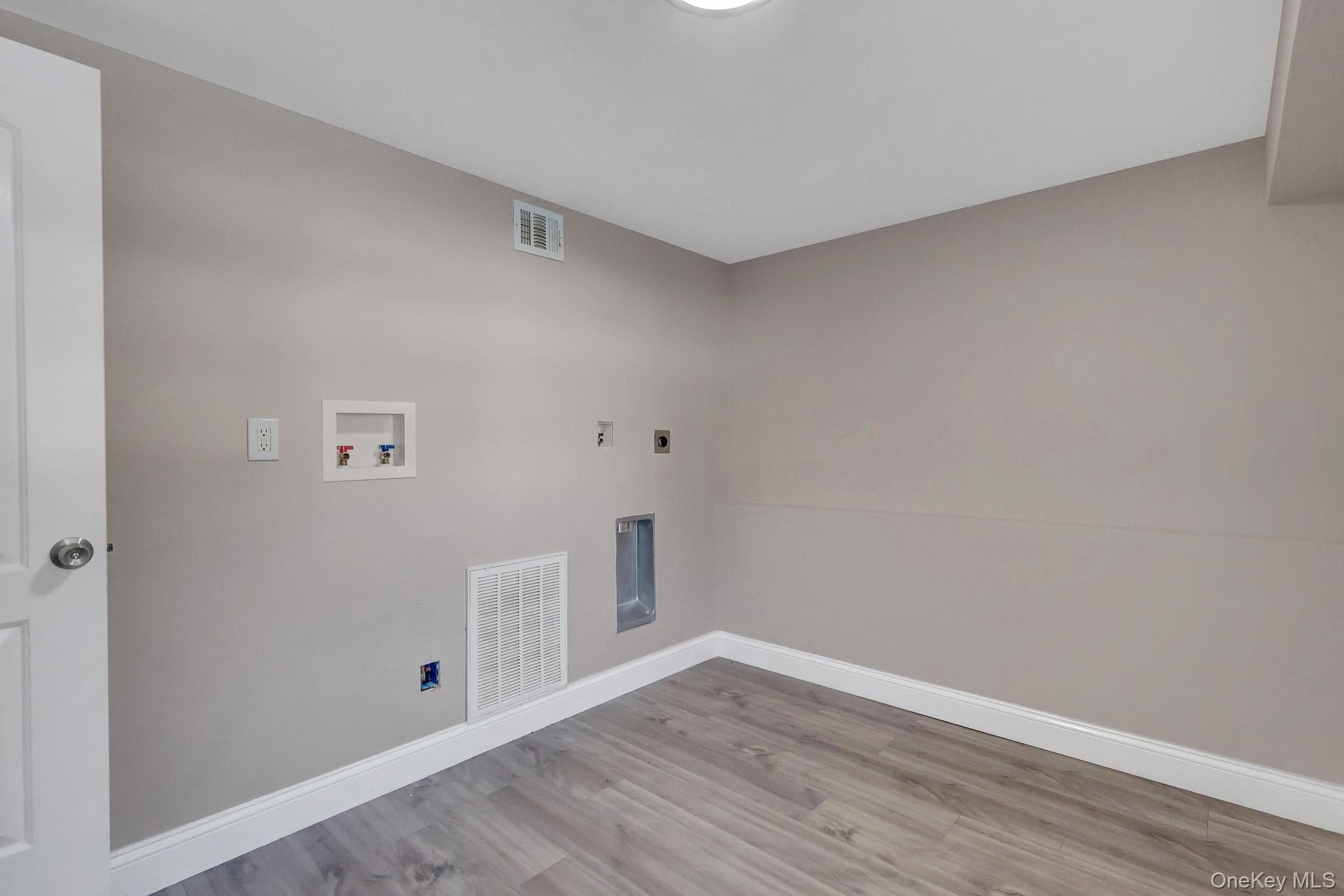 128 W 17th Street thumbnail 21