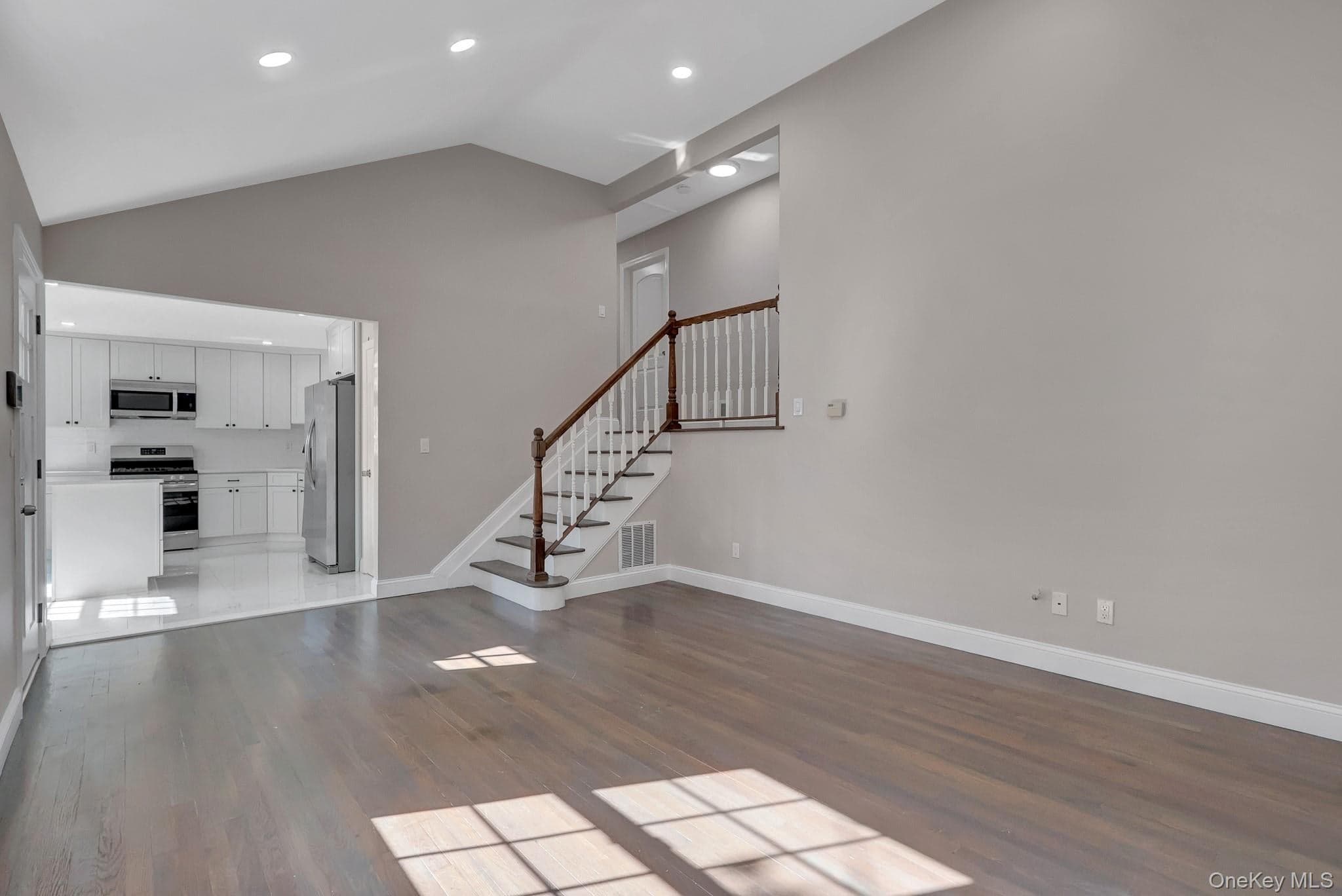 128 W 17th Street thumbnail 7
