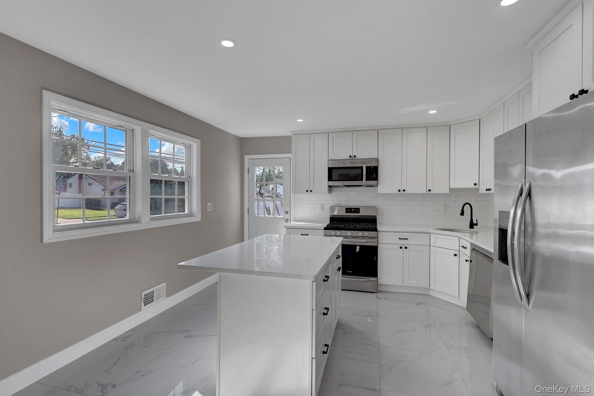 128 W 17th Street thumbnail 8