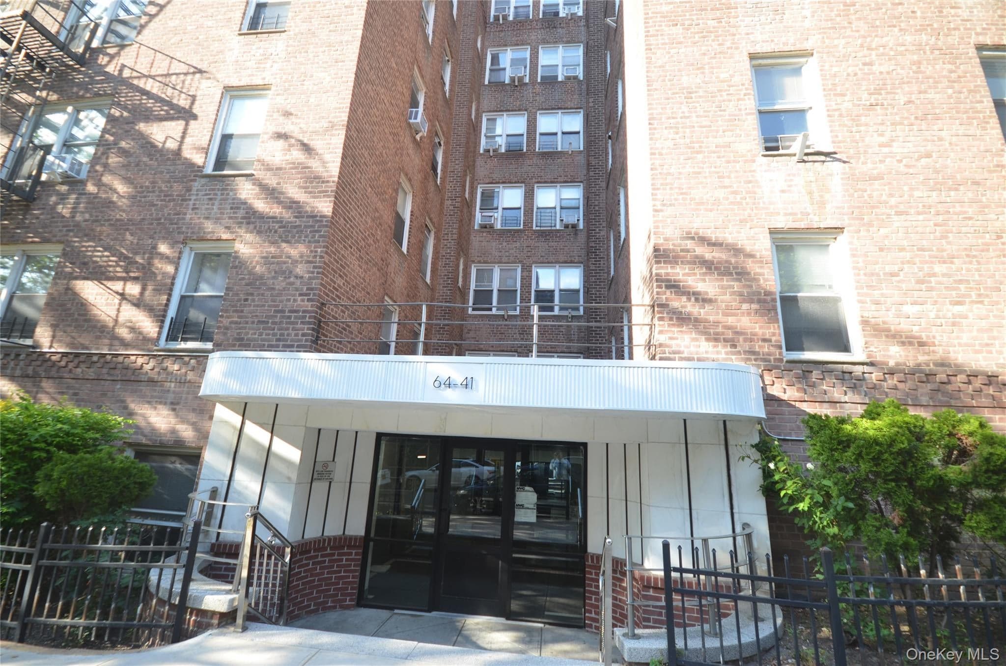 64-41 Saunders Street Unit: 604 thumbnail 2