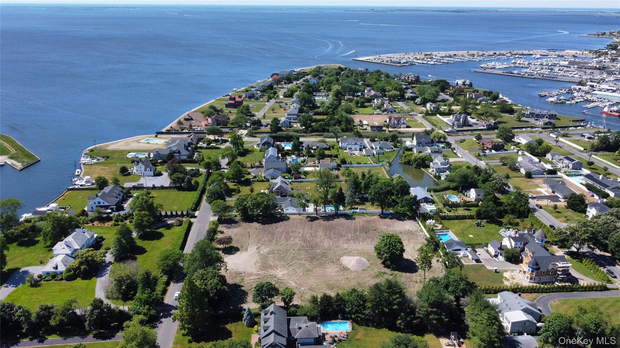 100A Awixa Avenue, Bay Shore