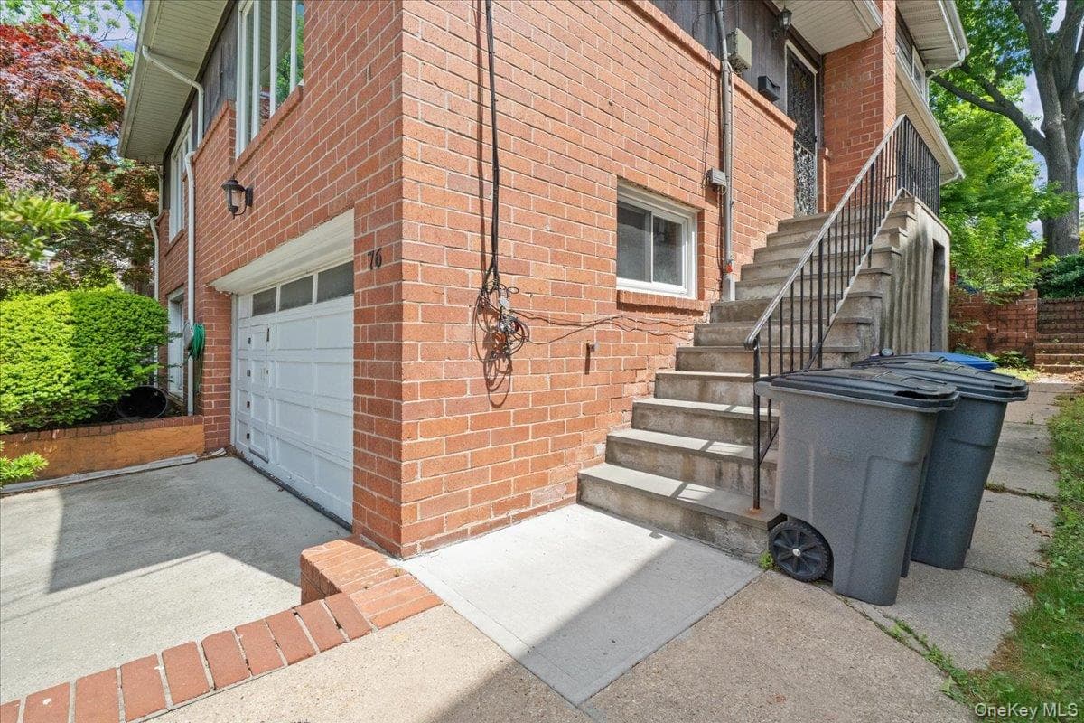 76 Stevens Avenue thumbnail 3