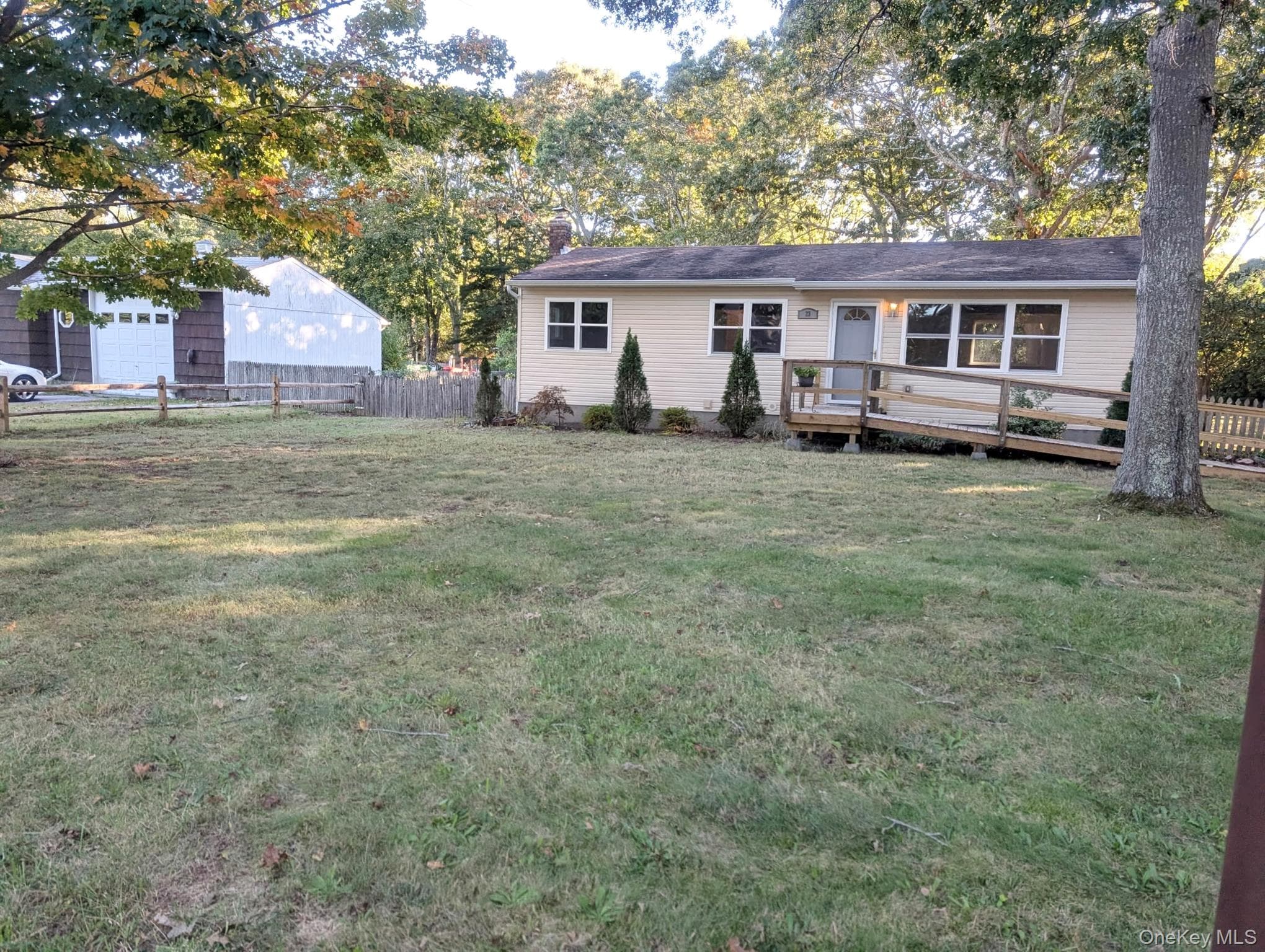 23 Howell Place, Speonk