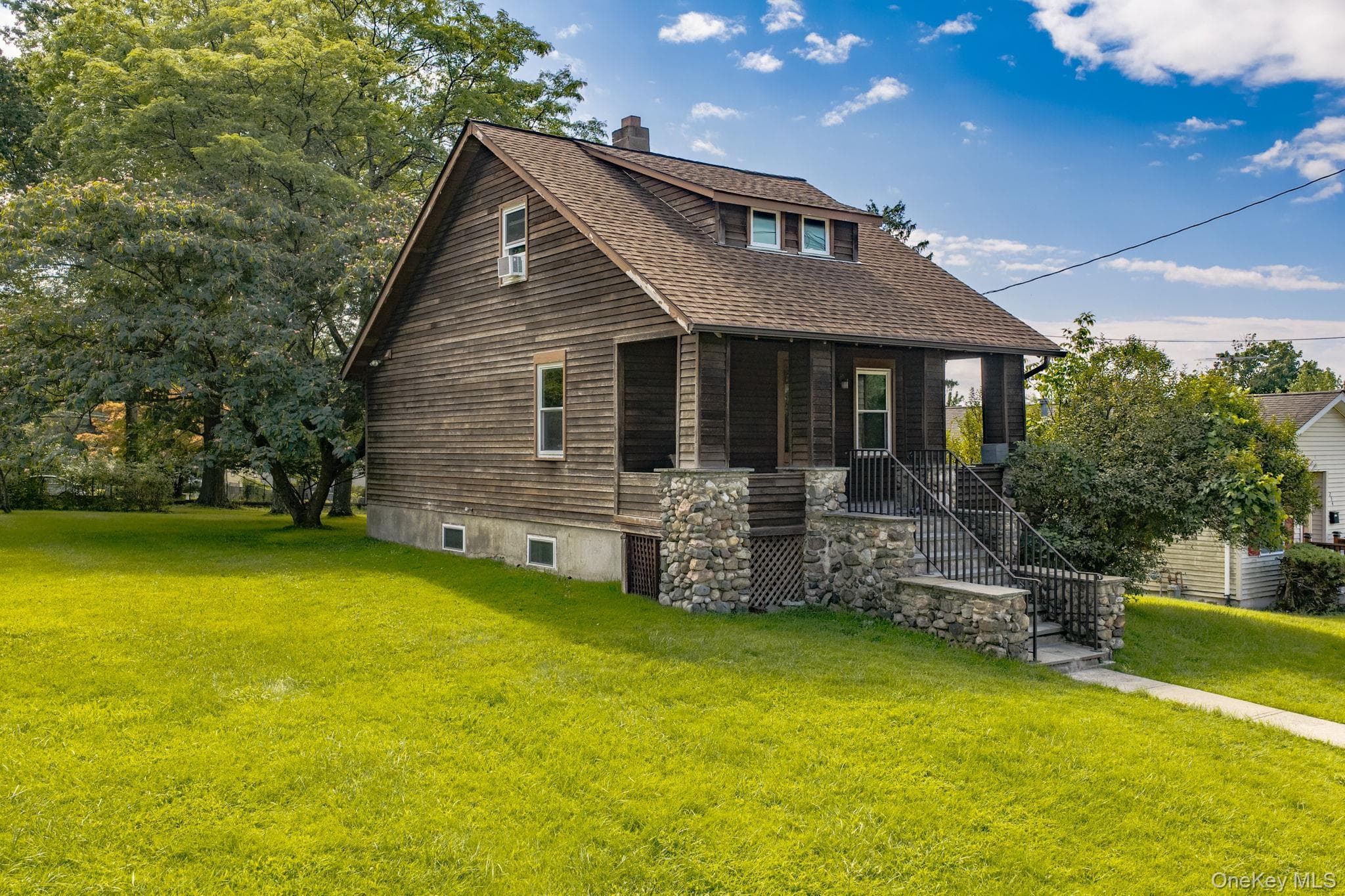256 Cottage Street thumbnail 2