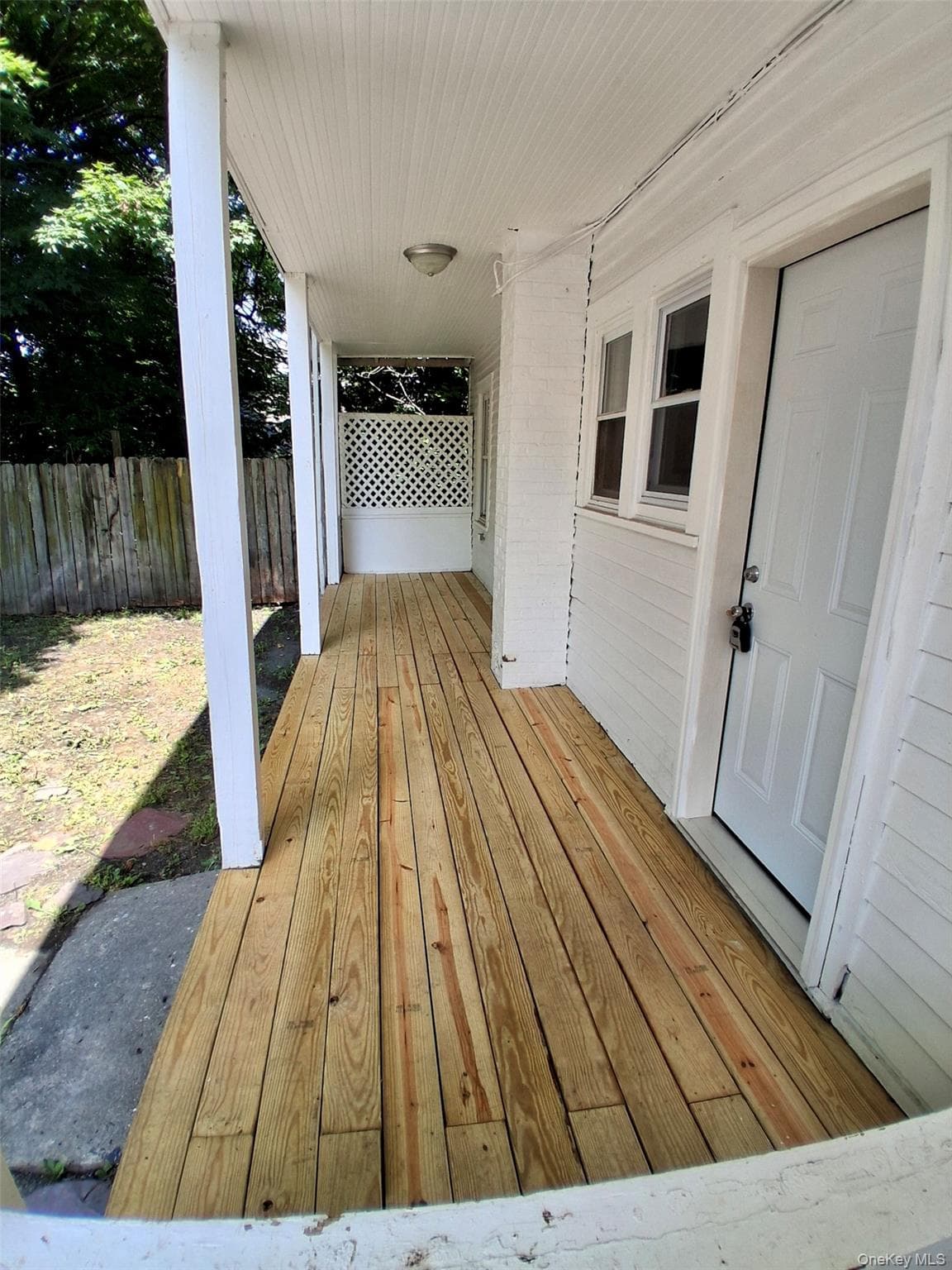 215 Maple Avenue thumbnail 2