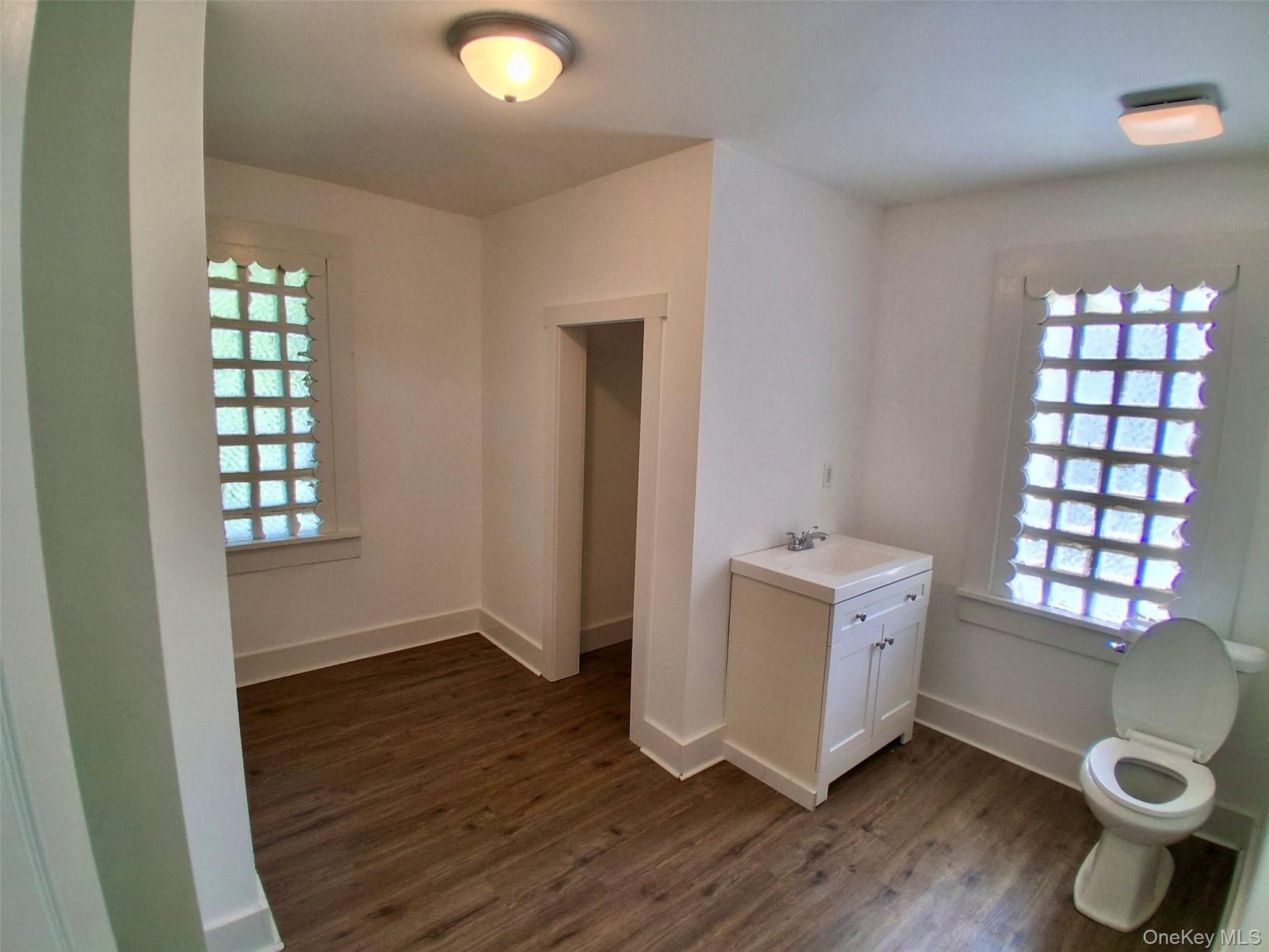 215 Maple Avenue thumbnail 20