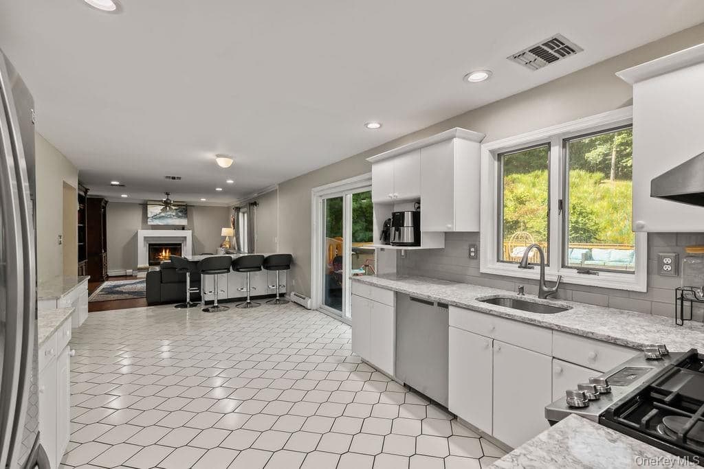 15 Parkside Court thumbnail 12