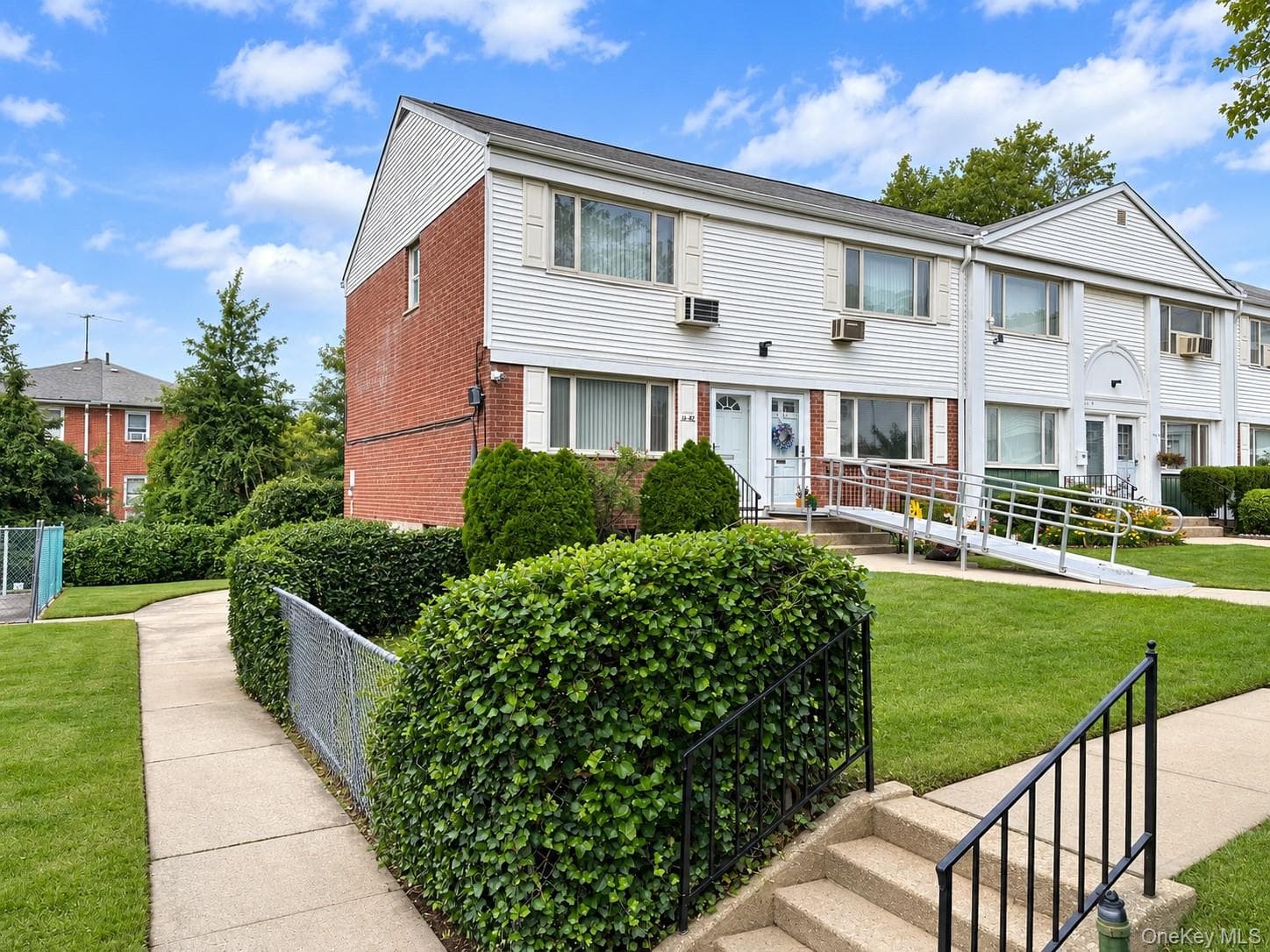 14-82 212 Street Unit: 122 thumbnail 3