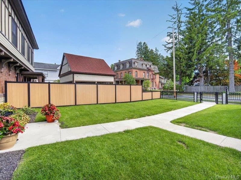 122 Regent Street Unit: 3 thumbnail 2