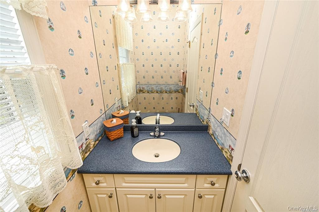 828 Pondview Road thumbnail 13