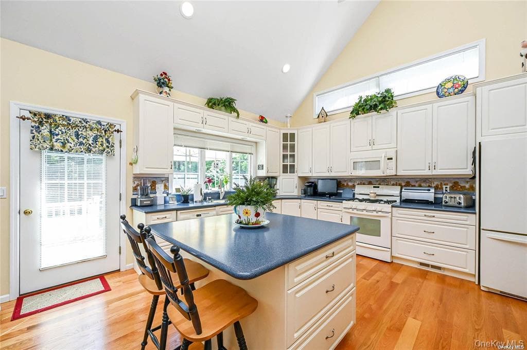 828 Pondview Road thumbnail 10