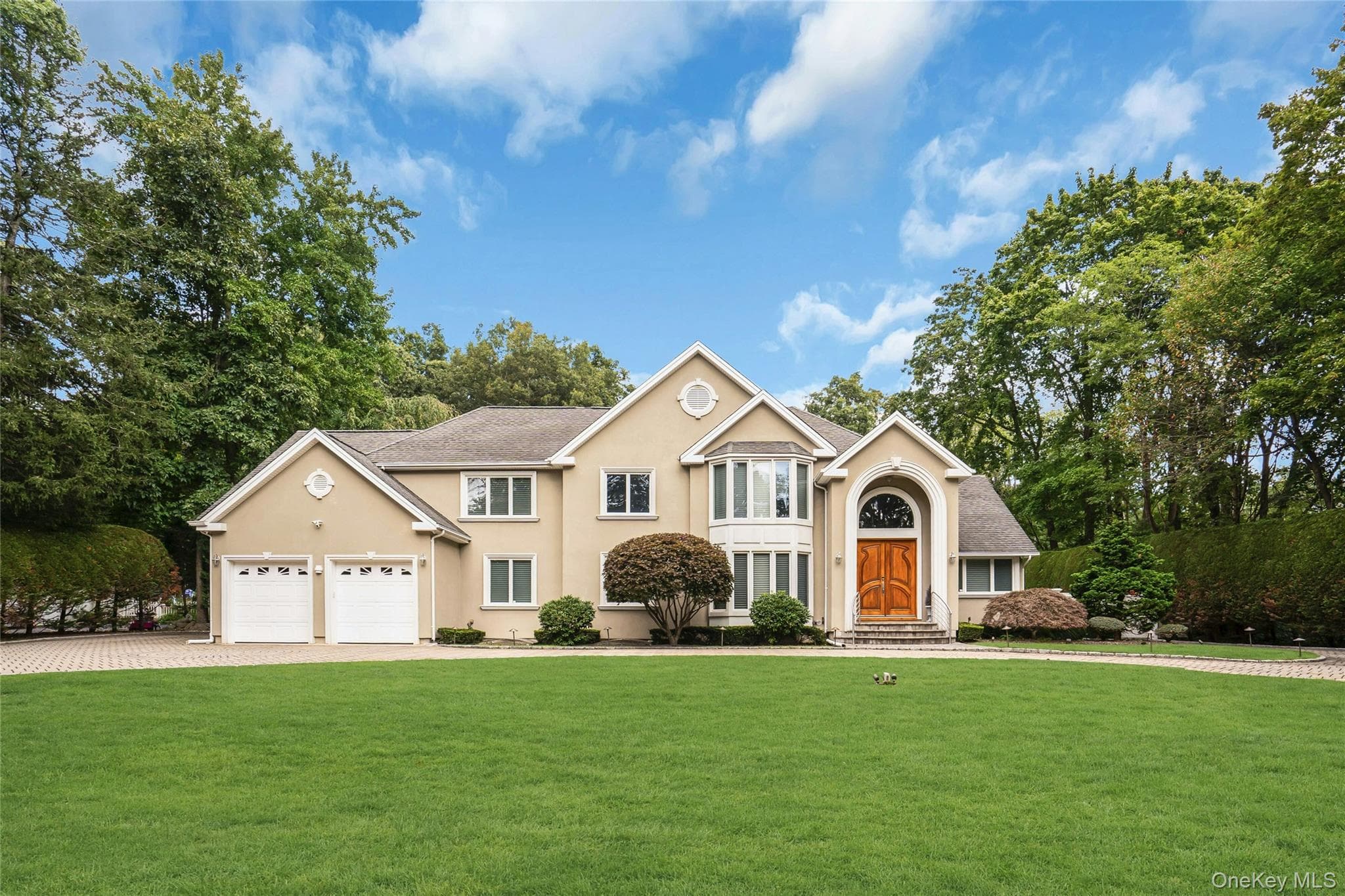 25 Oriole Way, Dix Hills